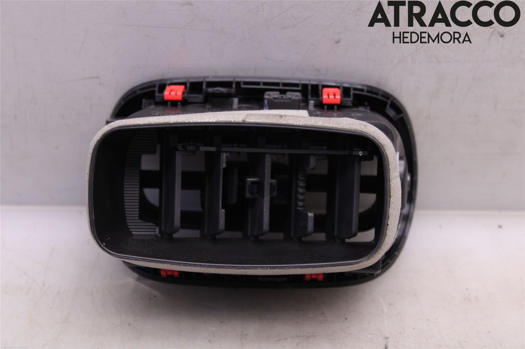 Toyota YARIS XP21 20- Dashbord Kanal - Dyse
