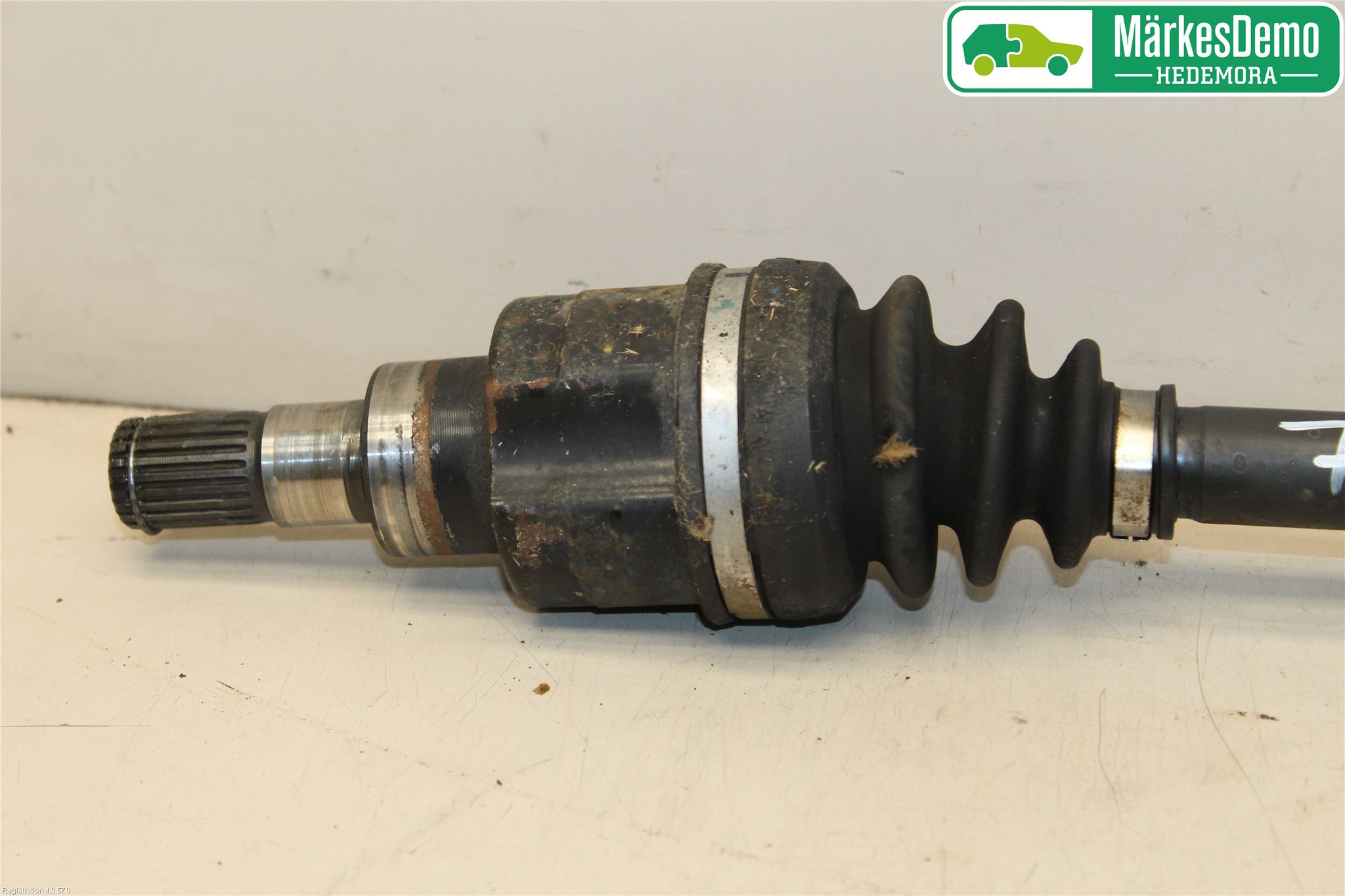 Suzuki ALTO 79-14 Drivaksel Foran Kompl Venstre