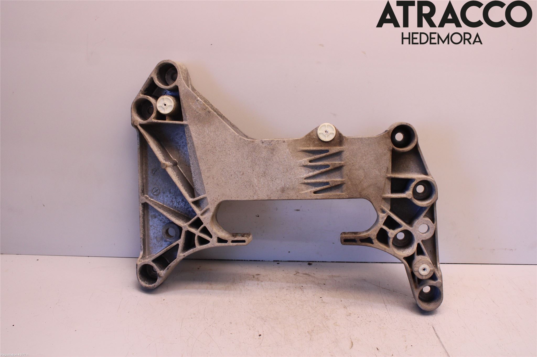 BMW 5 G30/G31/F90 17-23 Gearkasse Bjelke - Travers