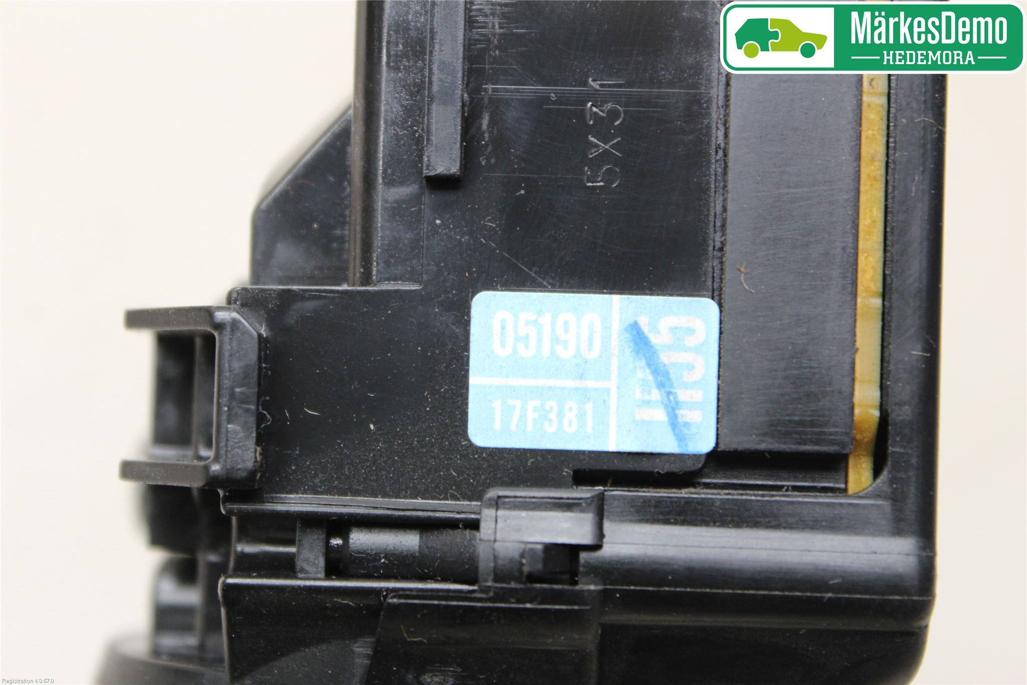 Toyota AVENSIS 09-15 Bryter Ratt Visker - Spyler