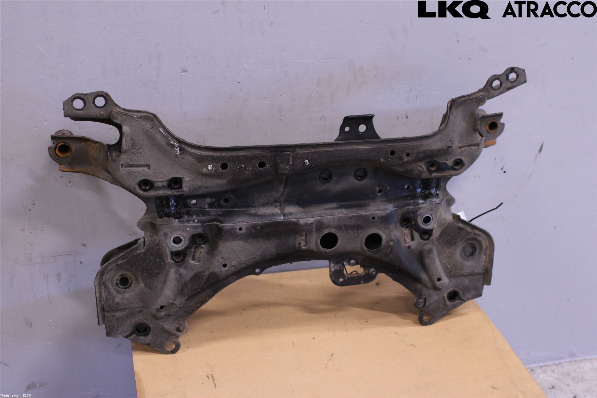 Toyota AURIS 13-19 Motorbjelke (Langs Gående )