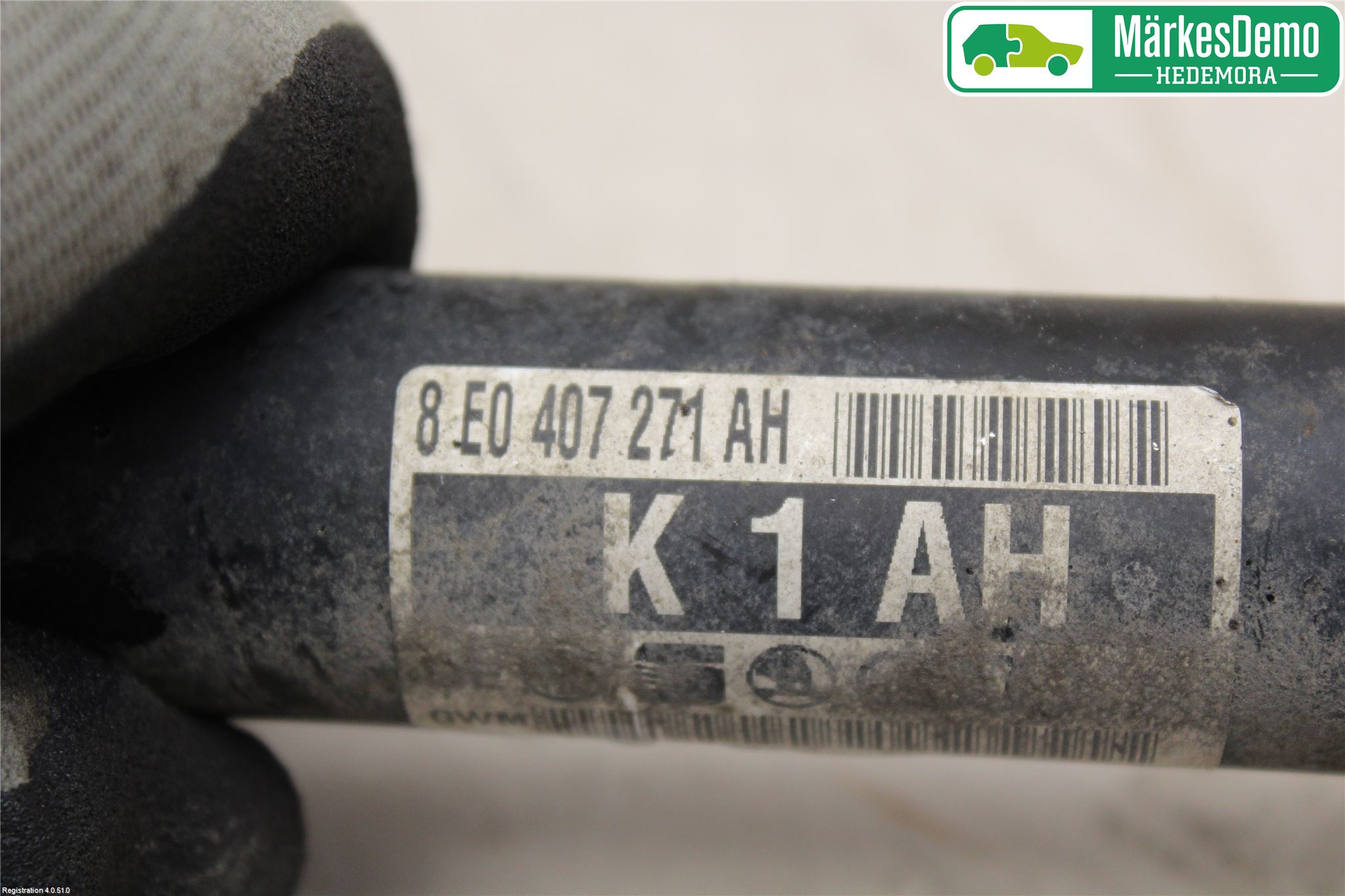 Audi A4/S4 01-05 Drivaksel Foran Kompl Venstre