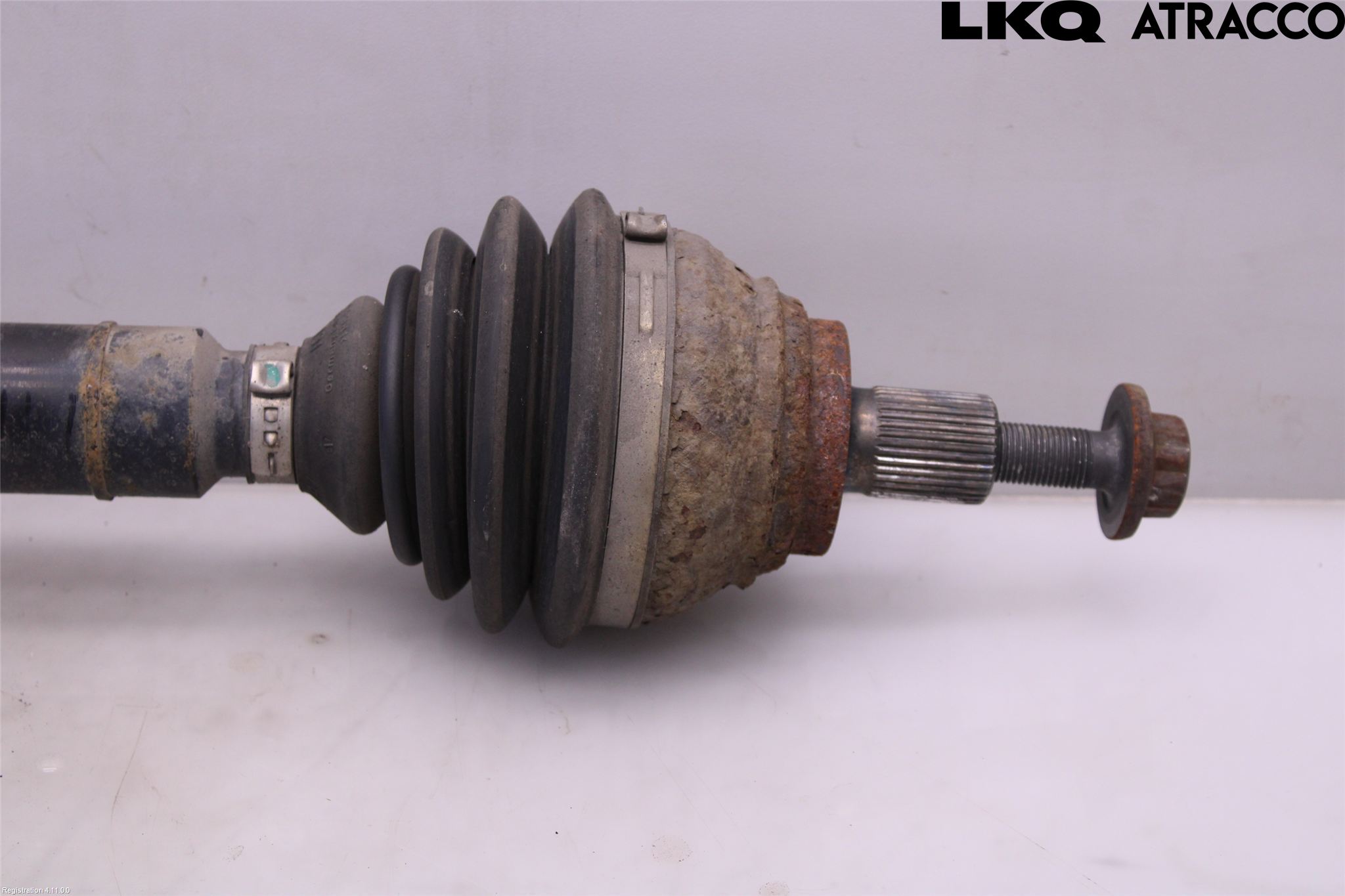 Volkswagen VW PASSAT 11-14 Drivaksel Foran Kompl Høyre