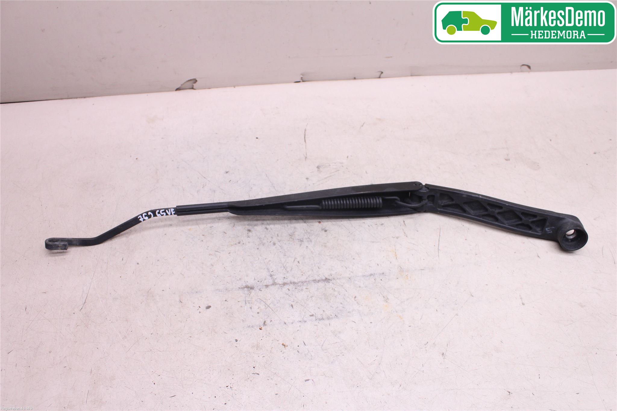 Hyundai H-1/STAREX 08-21 Viskerarm-Armer Frontrute