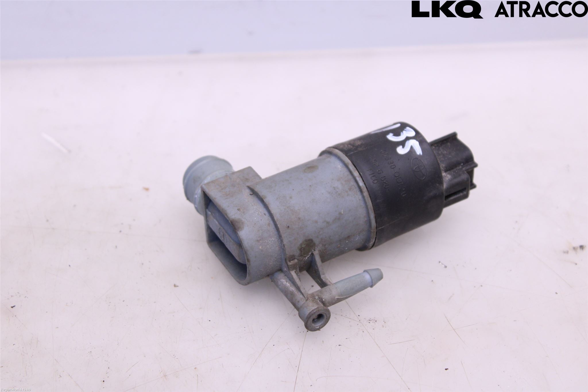 Toyota YARIS XP130 12-14 Spylerpumpe Frontrute