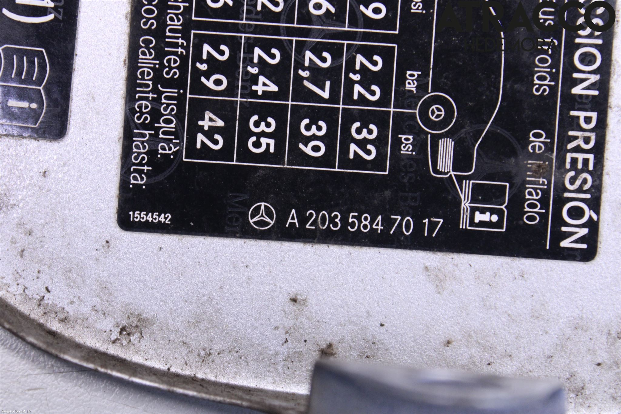 Mercedes-Benz MB C (203) 00-07 Drivstoff Tankluke