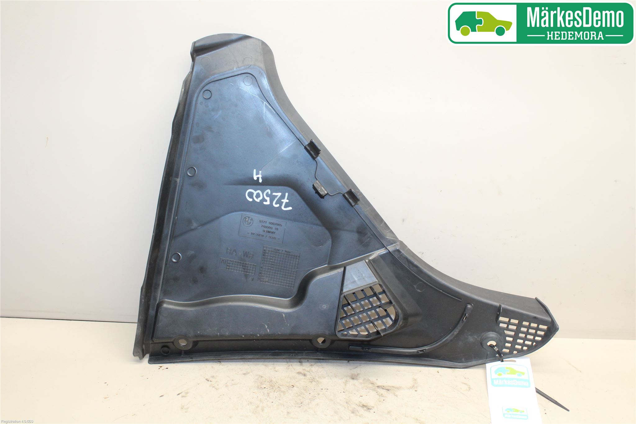 BMW 5 F10/F11/F18 09-17 Visker Deksel-Grill-Under Frr