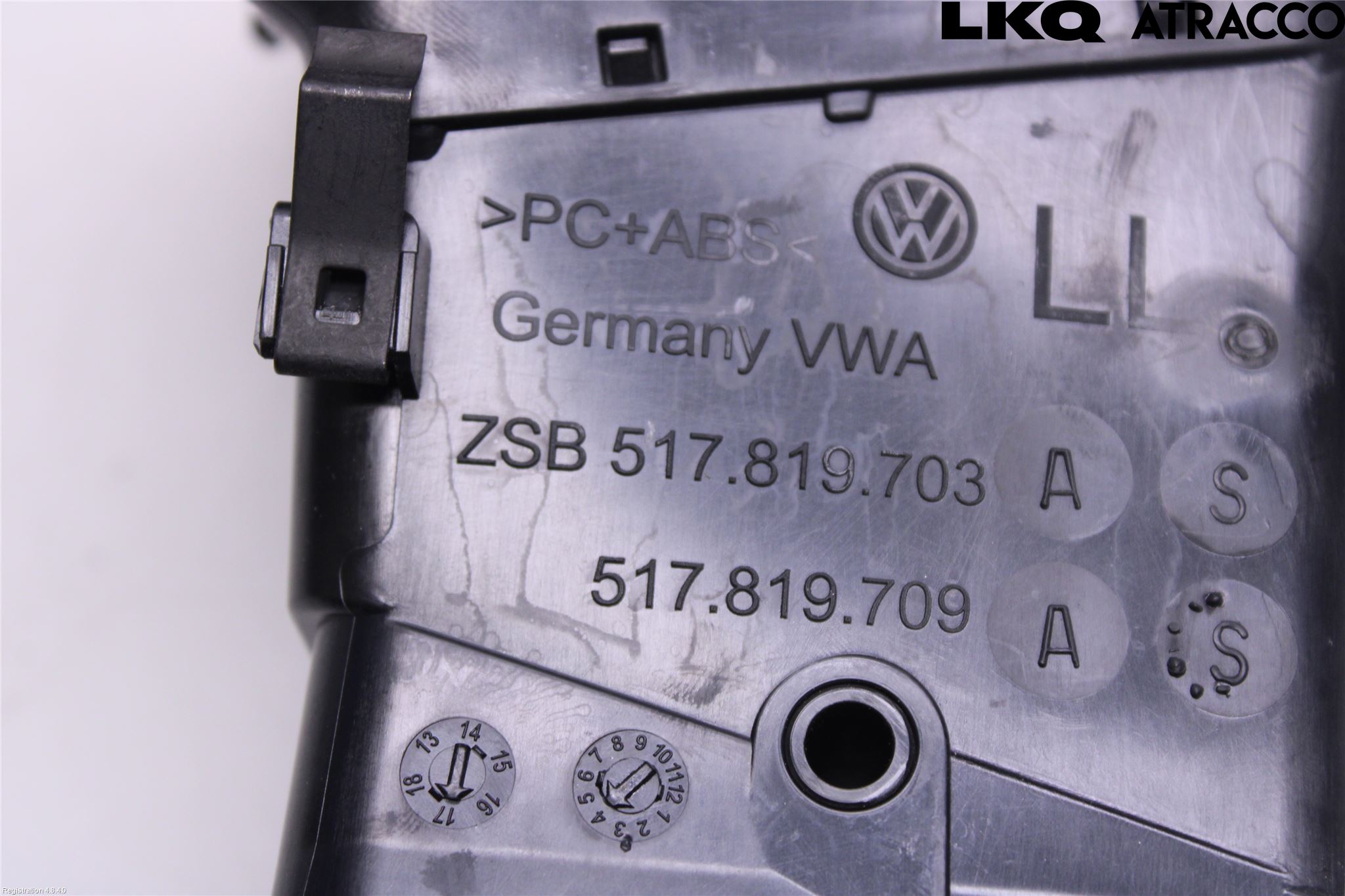 Volkswagen VW GOLF SPORTSVAN 15-20 Dashbord Kanal - Dyse