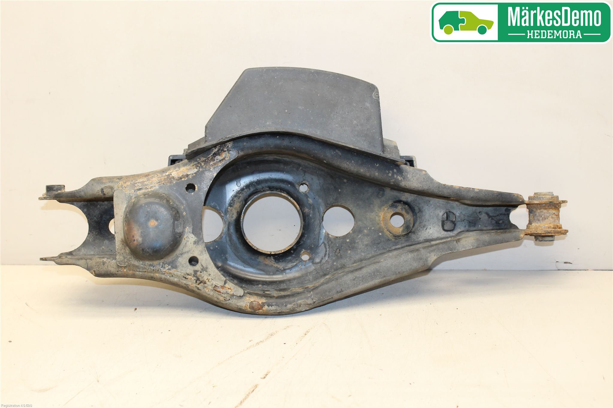 Toyota RAV 4 06-12 Bærearm Bak Venstre