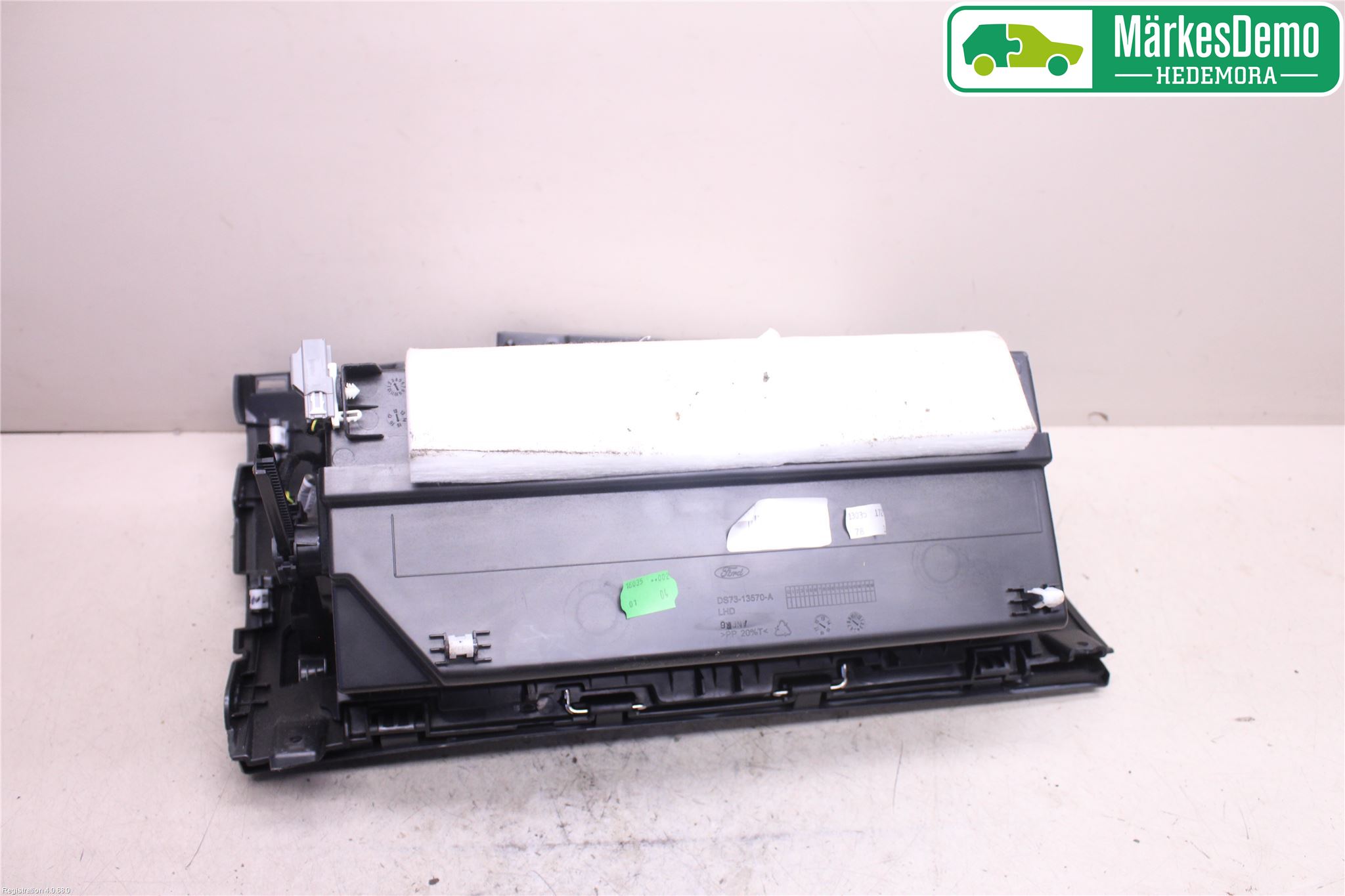 Ford MONDEO 15-22 Innr Hanskerom