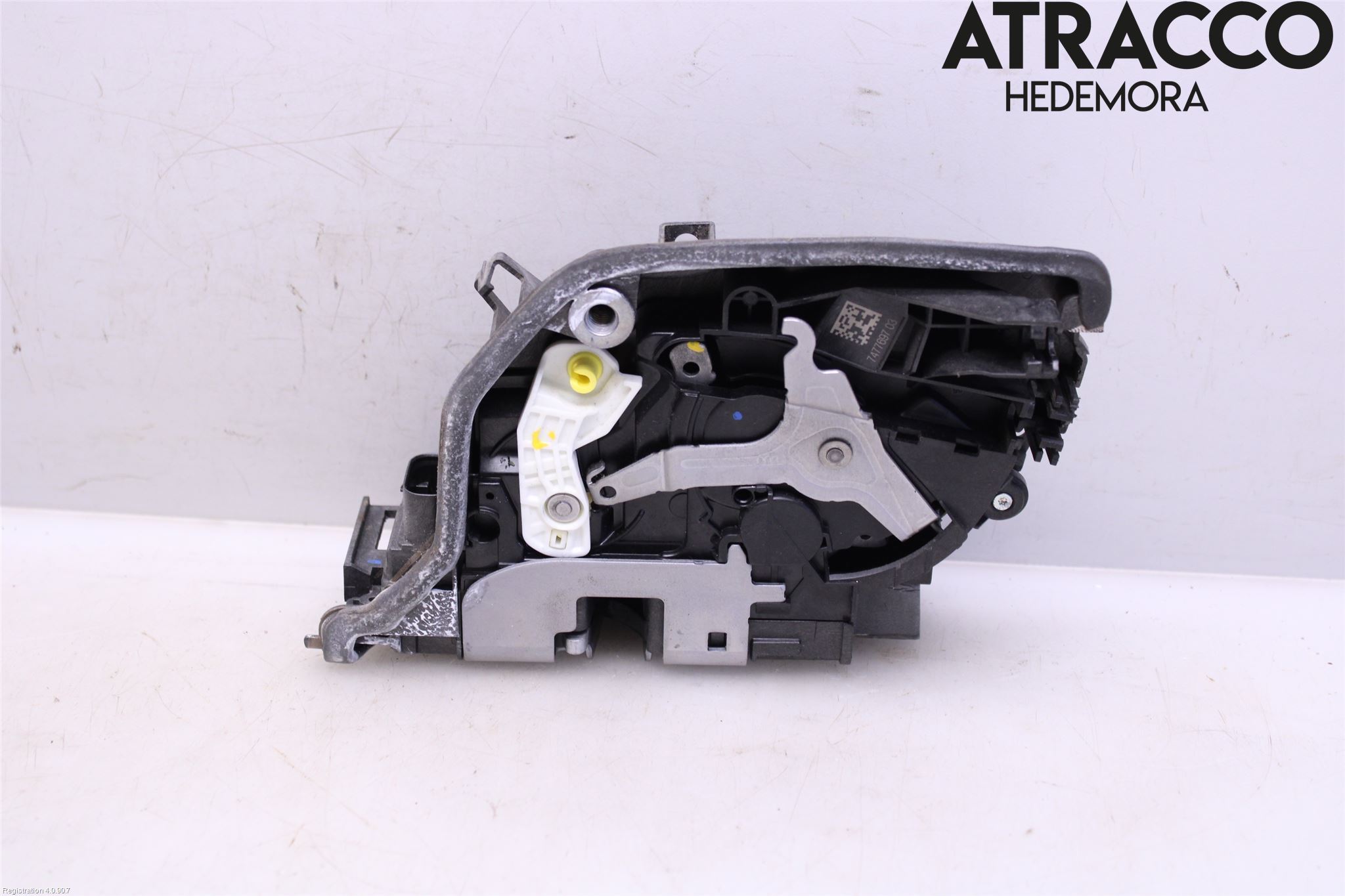 BMW 5 G30/G31/F90 17-23 Dørlås - Låsekasse