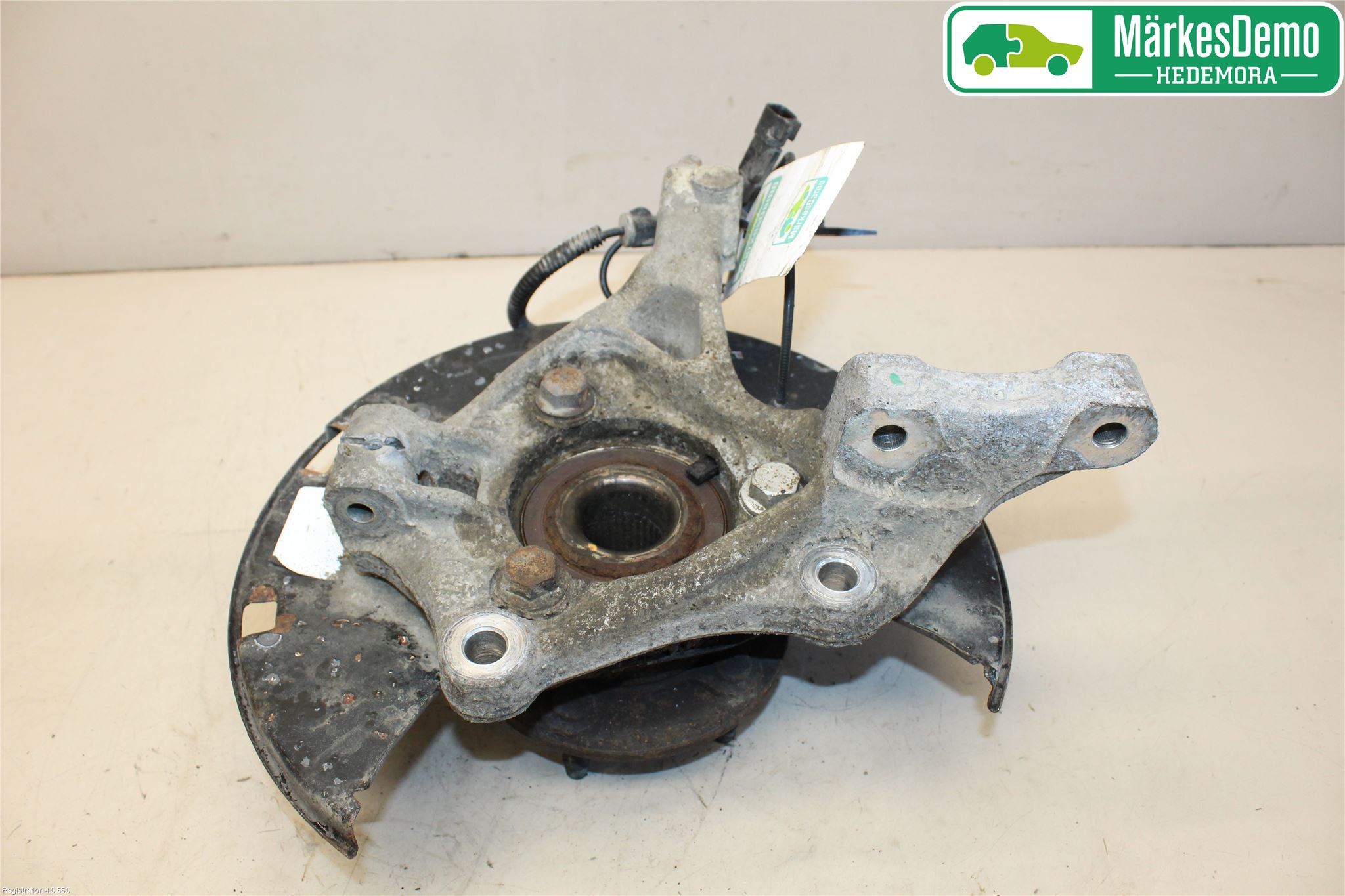 Opel ASTRA J 10-15 Spindel Vf