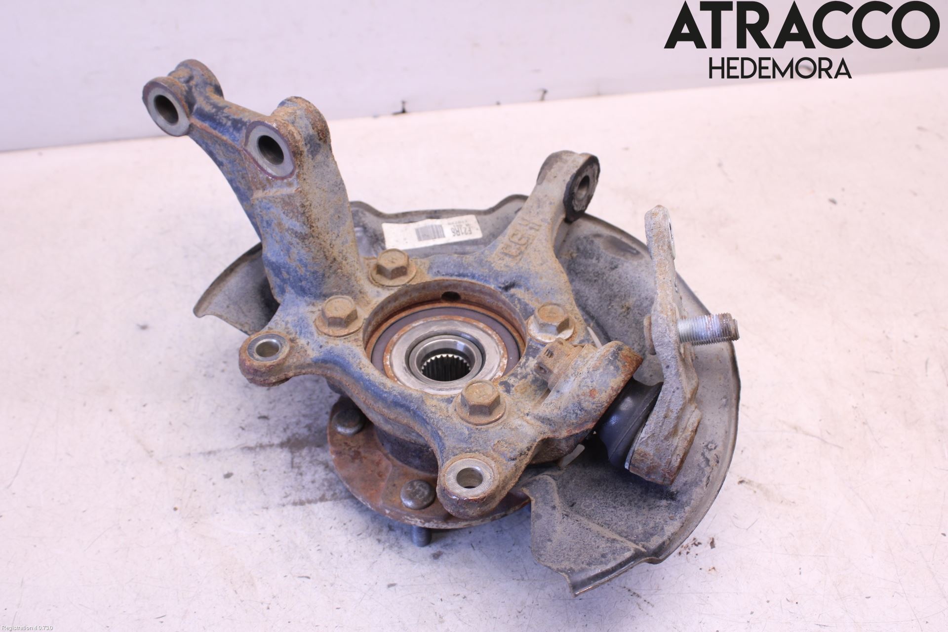 Toyota AVENSIS 09-15 Spindel Hf