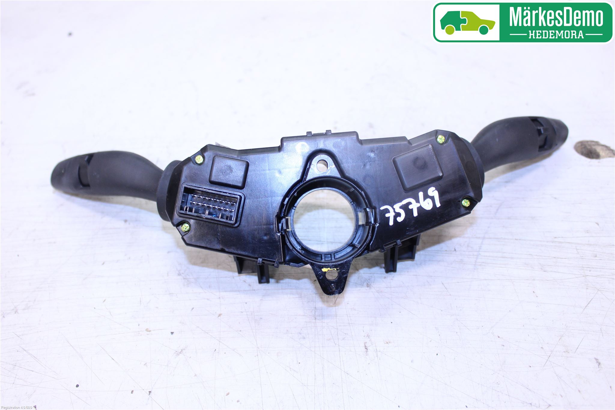 Kia SPORTAGE (QL) 16-21 Bryter Ratt Kombi H Og V