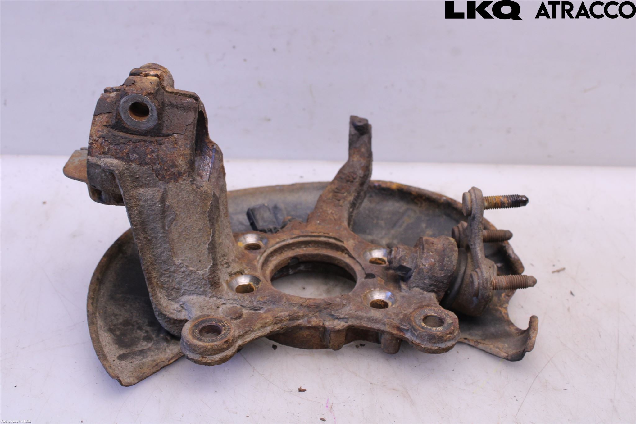 Volkswagen VW CADDY 11-15 Spindel Hf