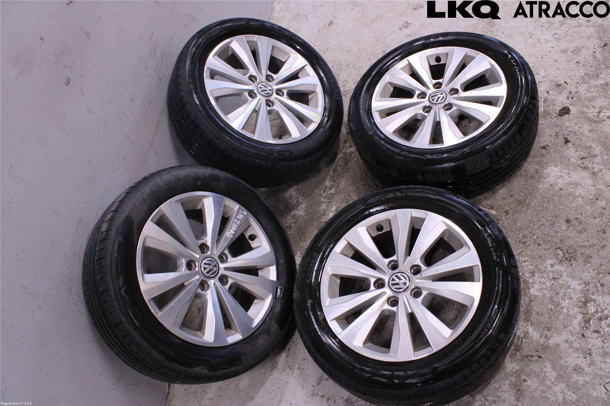Volkswagen VW GOLF / E-GOLF VII 13-20 Dekk Sommer På Alu Felg 4Stk