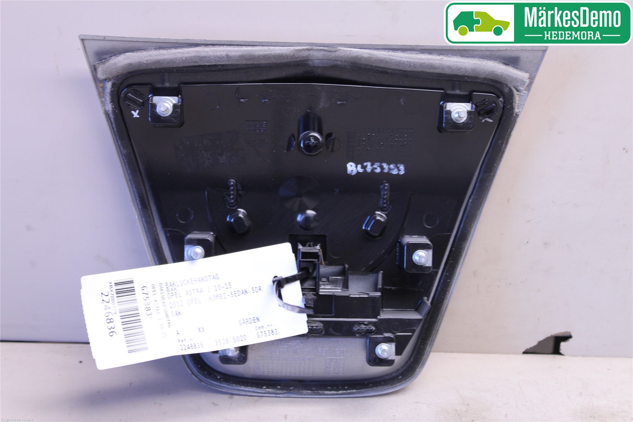 Opel ASTRA J 10-15 Bakluke Handtak Ytre