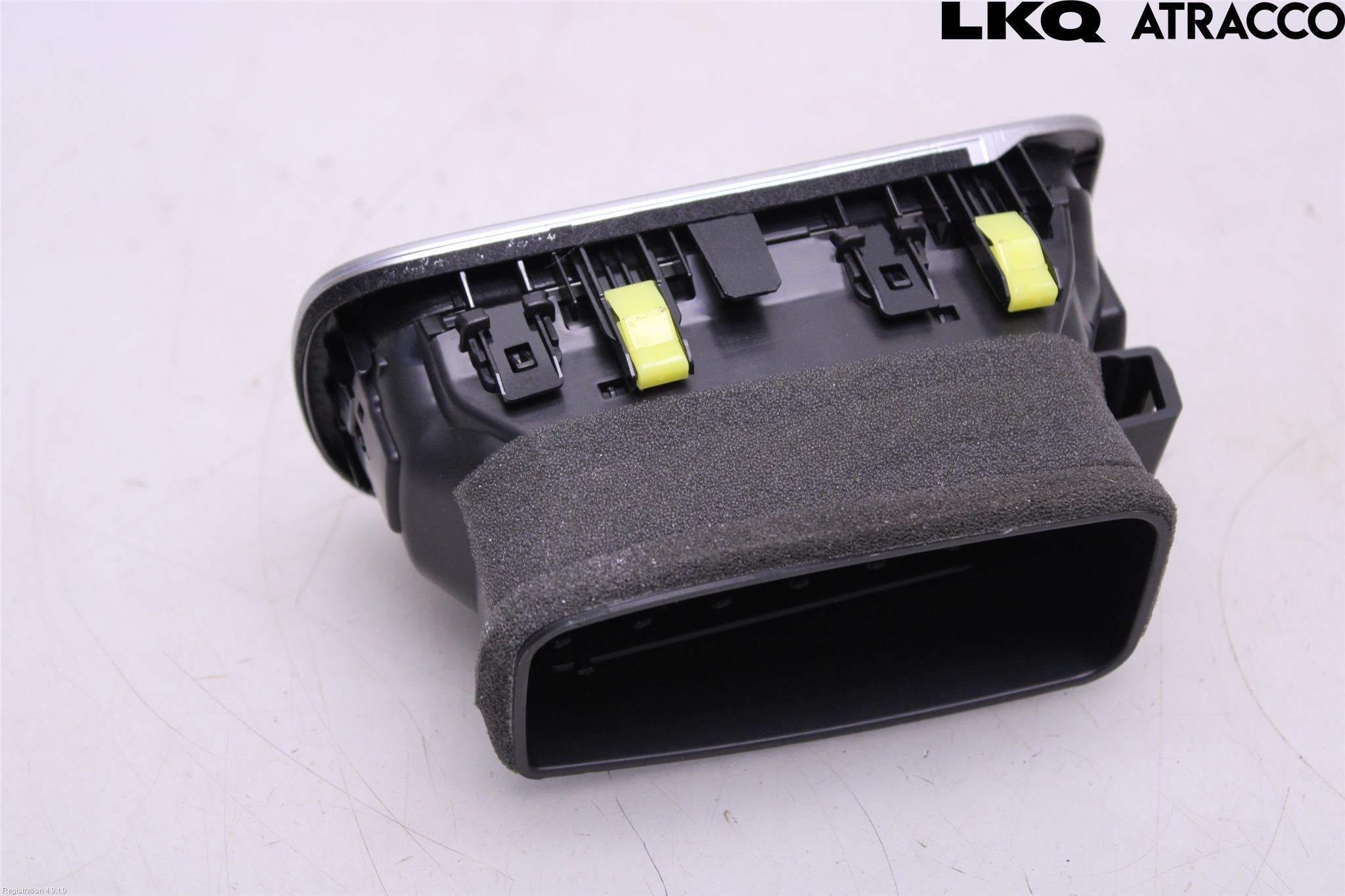 Toyota PRIUS (ZVW50) 16-21 Dashbord Kanal - Dyse