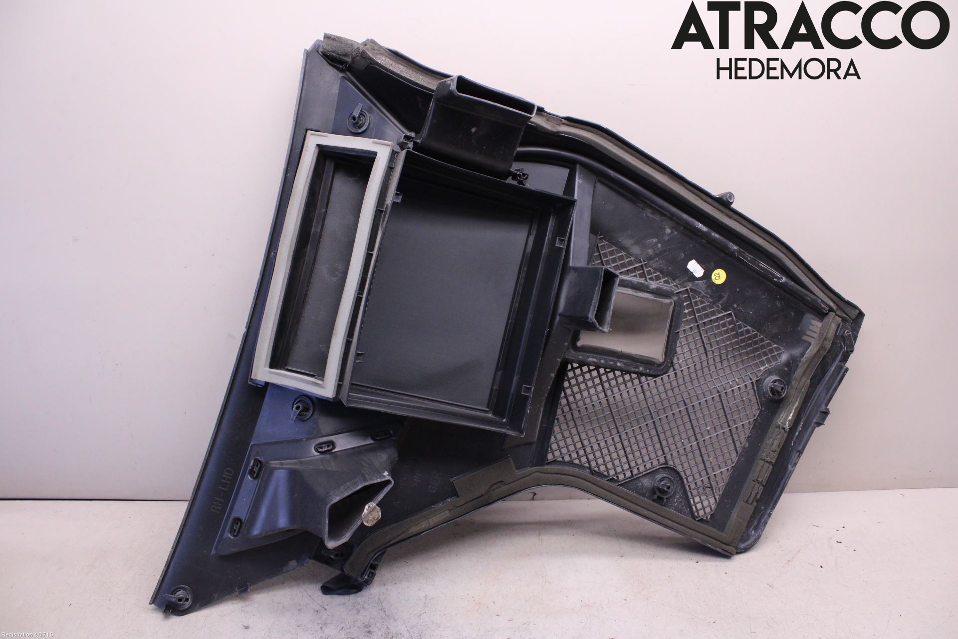 Mercedes-Benz MB C-KLASS (W205) 14-21 Visker Deksel-Grill-Under Frr