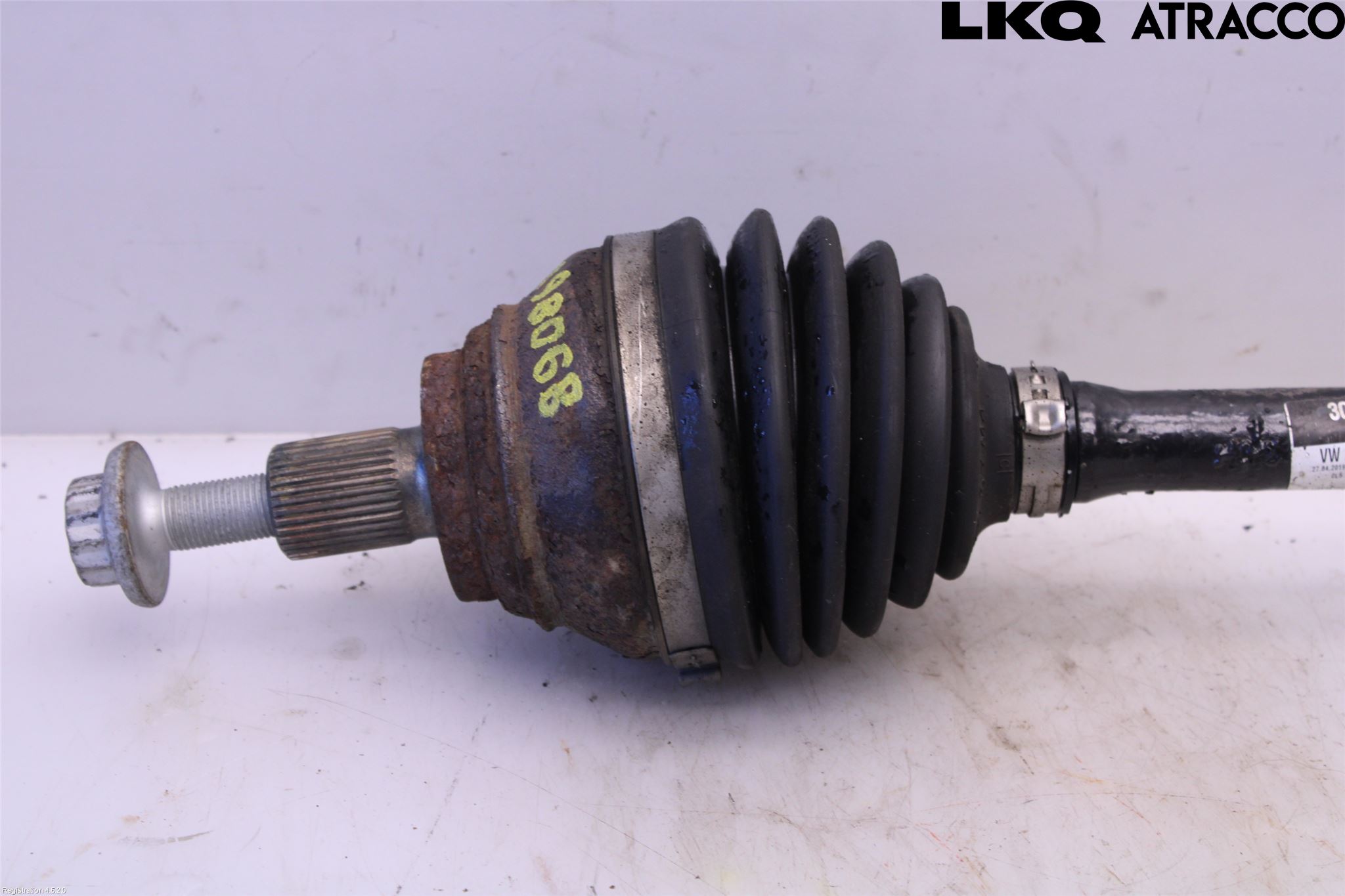 Volkswagen VW PASSAT 20-24 Drivaksel Foran Kompl Venstre