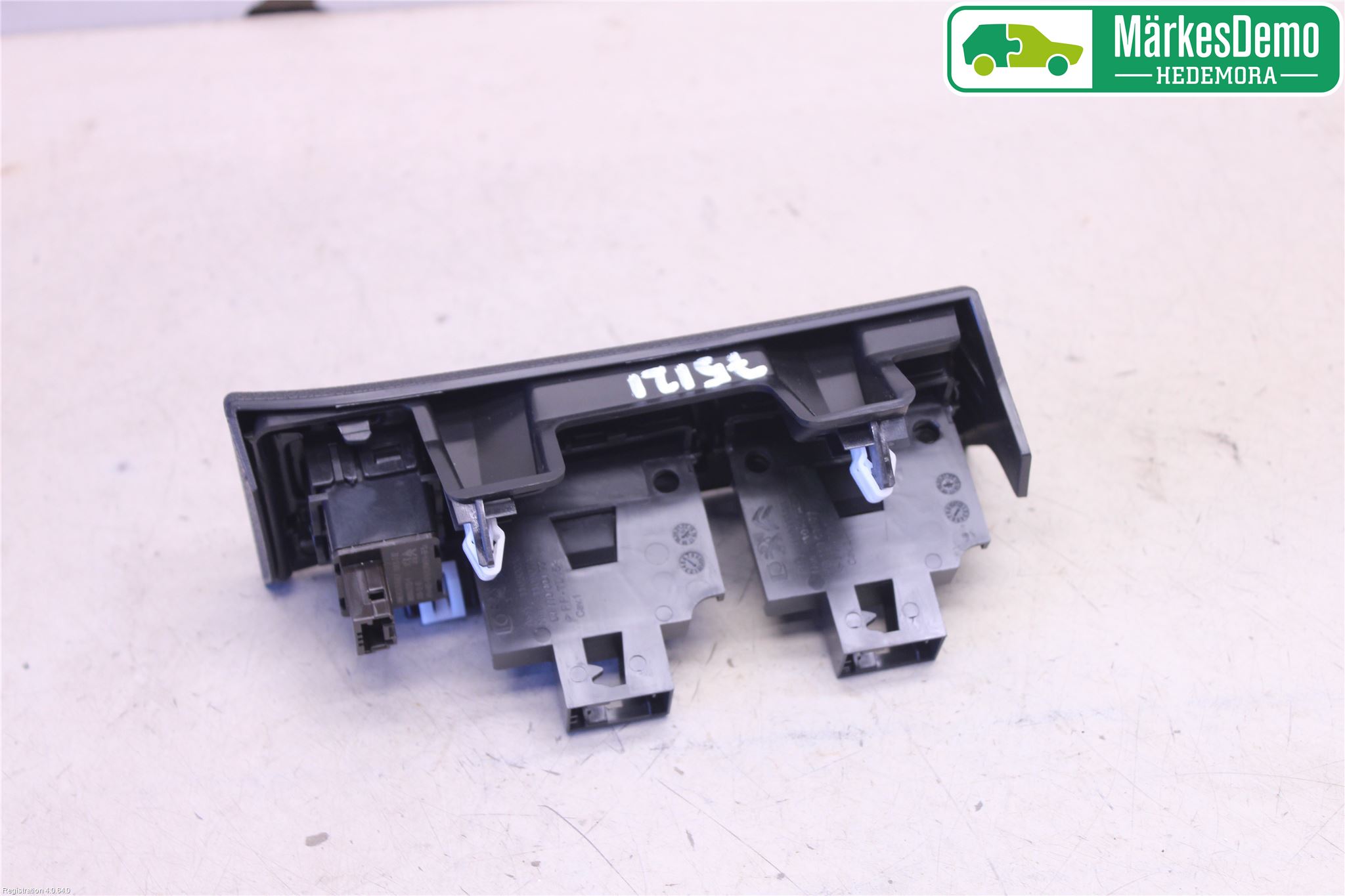Peugeot 3008 17-24 Bryter Hovedlys