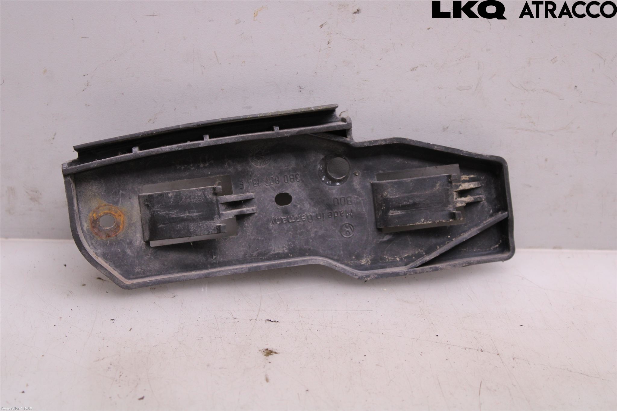 Volkswagen VW PASSAT 01-05 Støtfangerfeste Foran Høyre