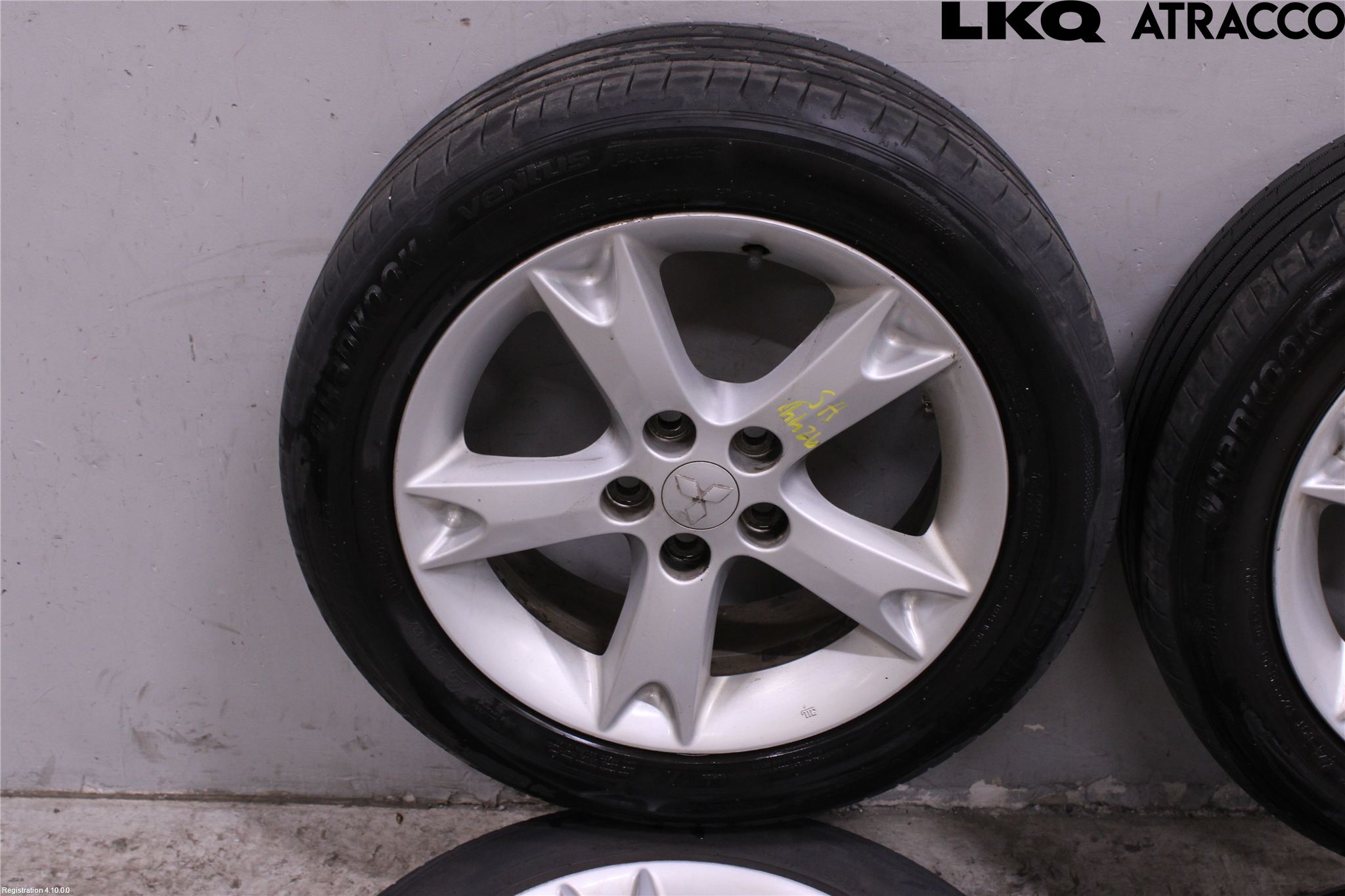 Mitsubishi GRANDIS Dekk Sommer På Alu Felg 4Stk