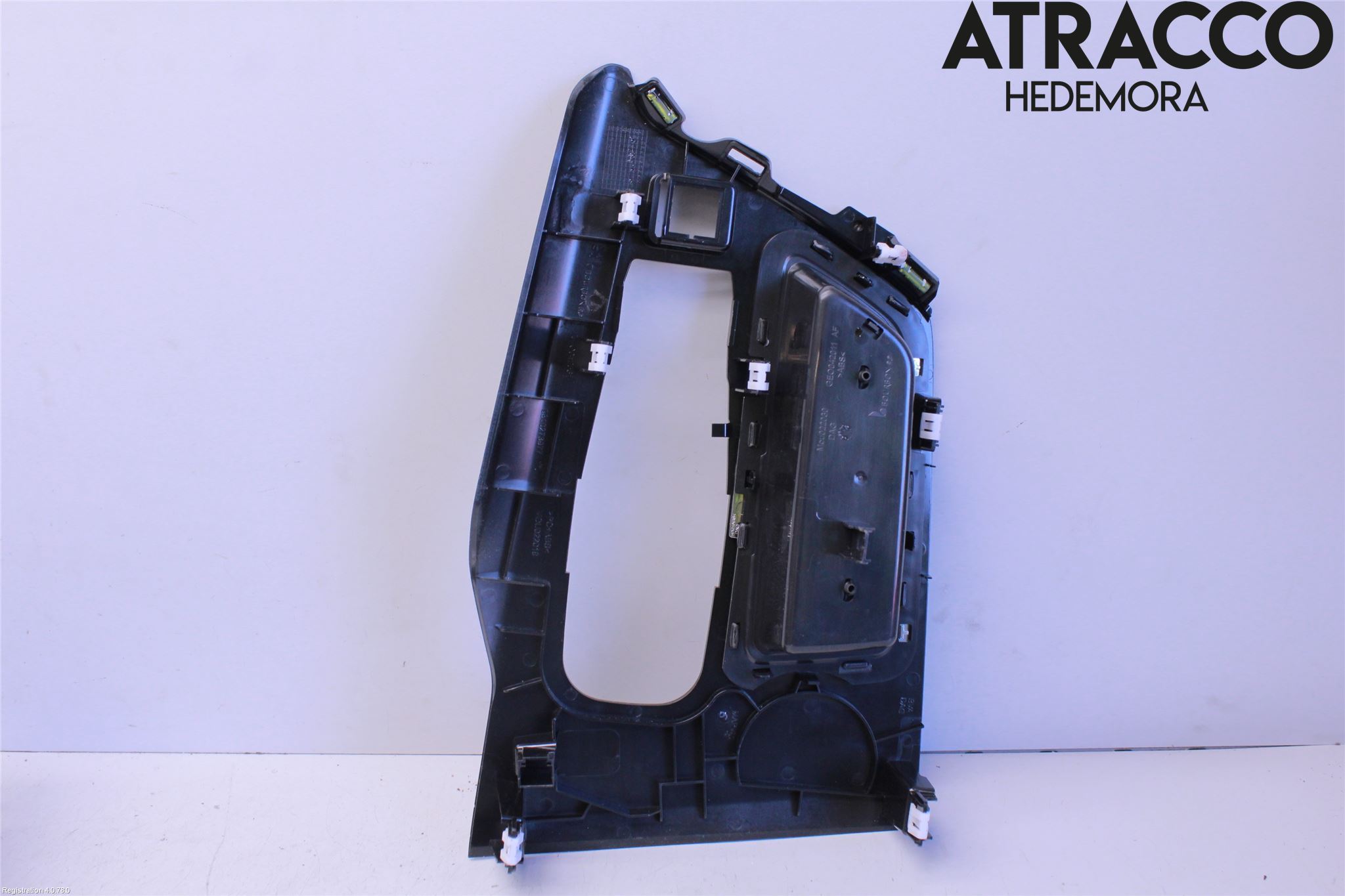 Peugeot 5008 17-24 Instrumentkonsoll Midt