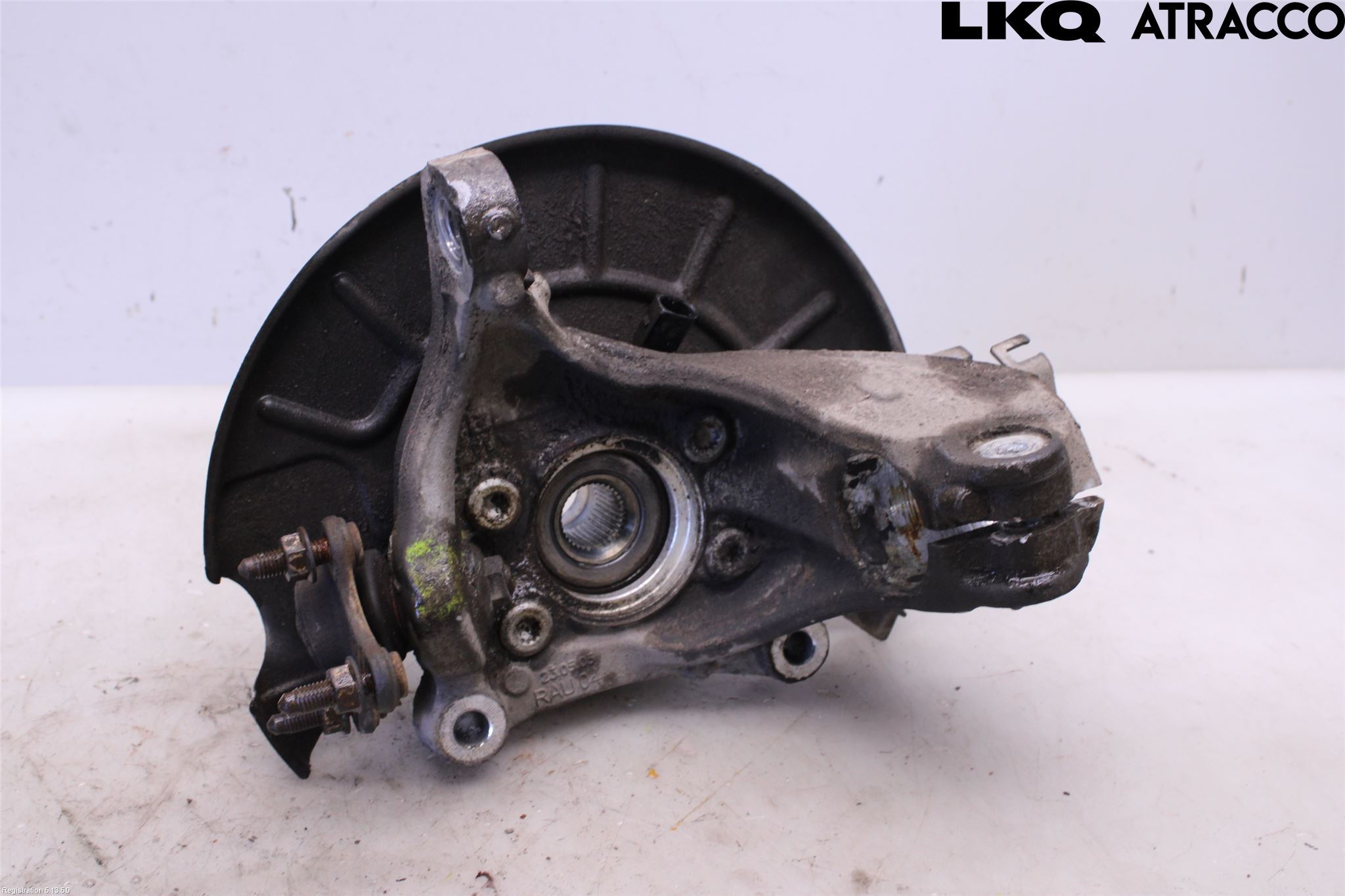 Volkswagen VW PASSAT 11-14 Spindel Vf