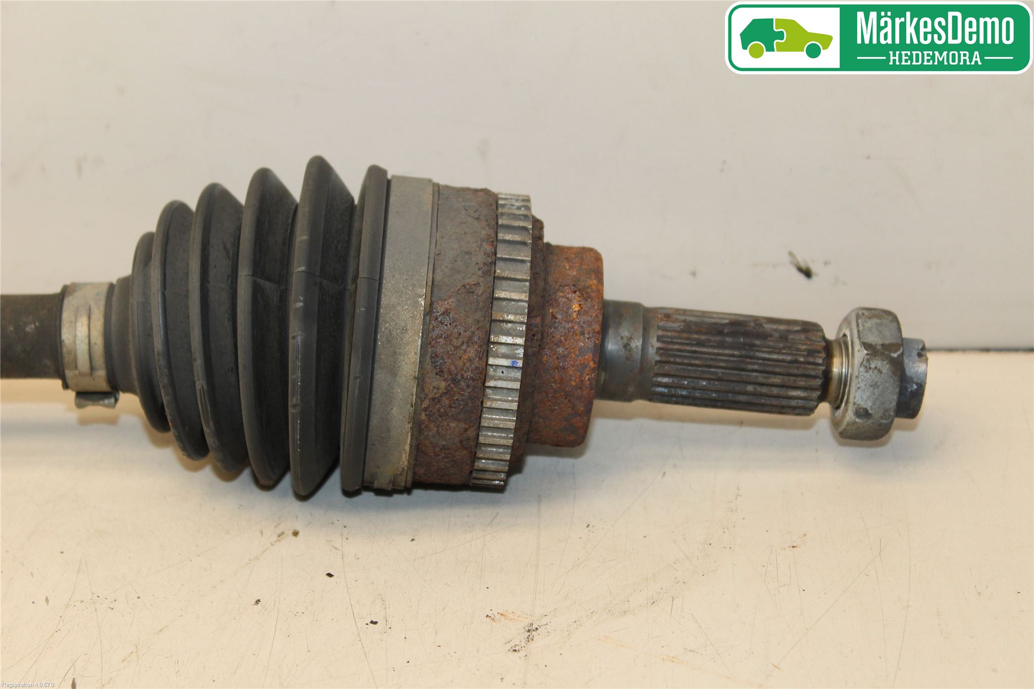 Suzuki ALTO 79-14 Drivaksel Foran Kompl Høyre