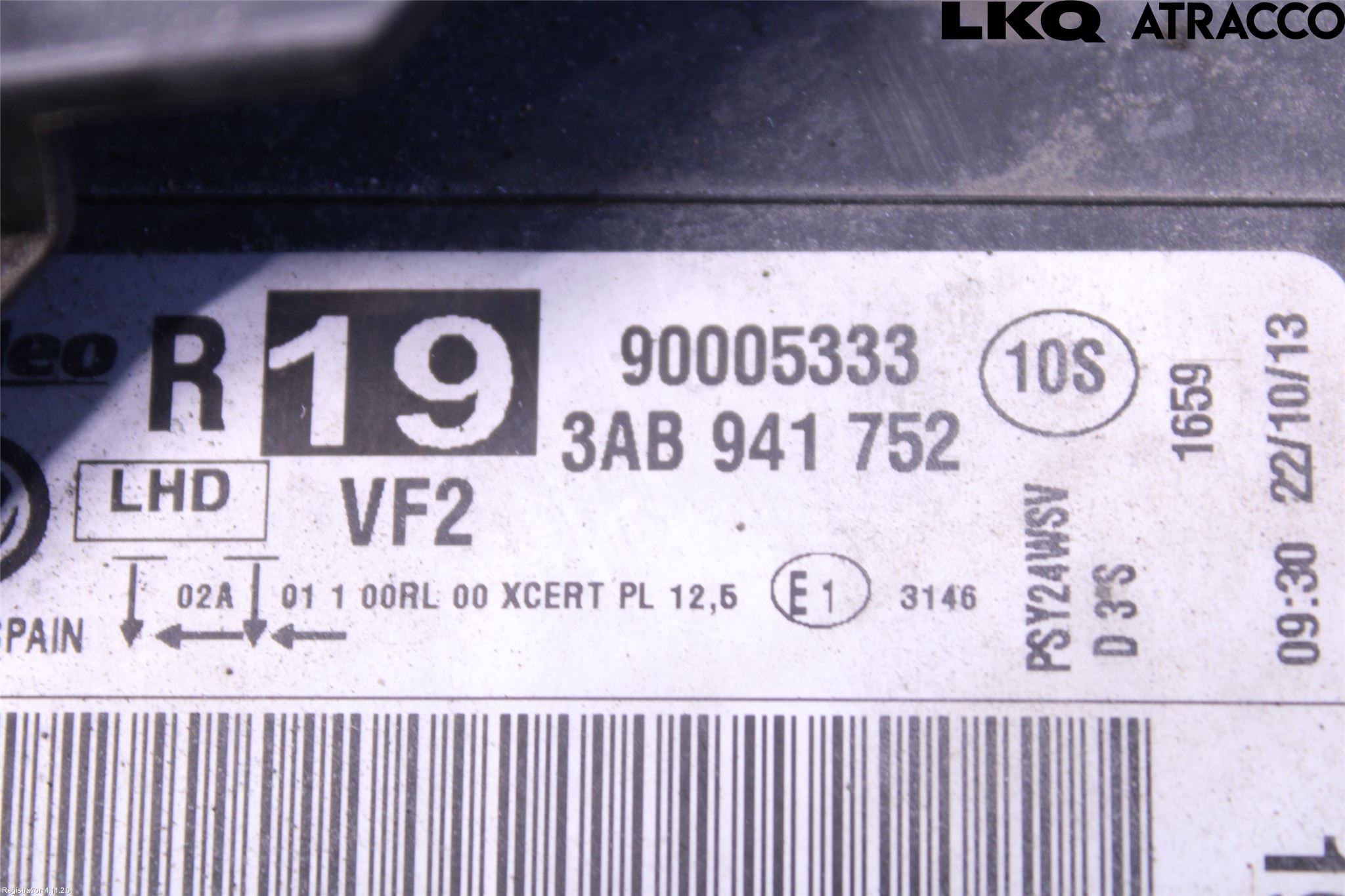 Volkswagen VW PASSAT 11-14 Frontlykt Høyre