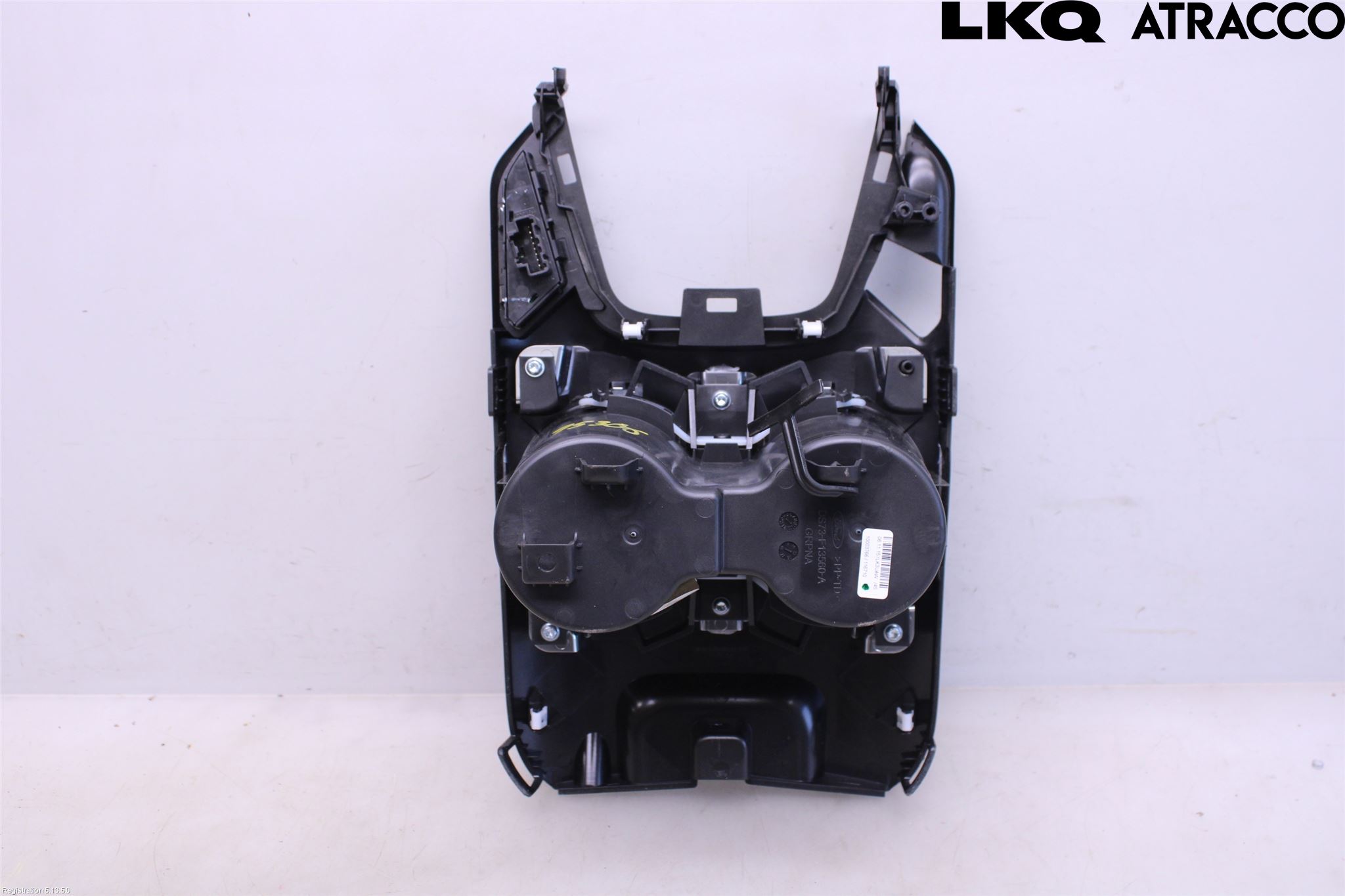 Ford MONDEO 15-22 Innr Koppholder