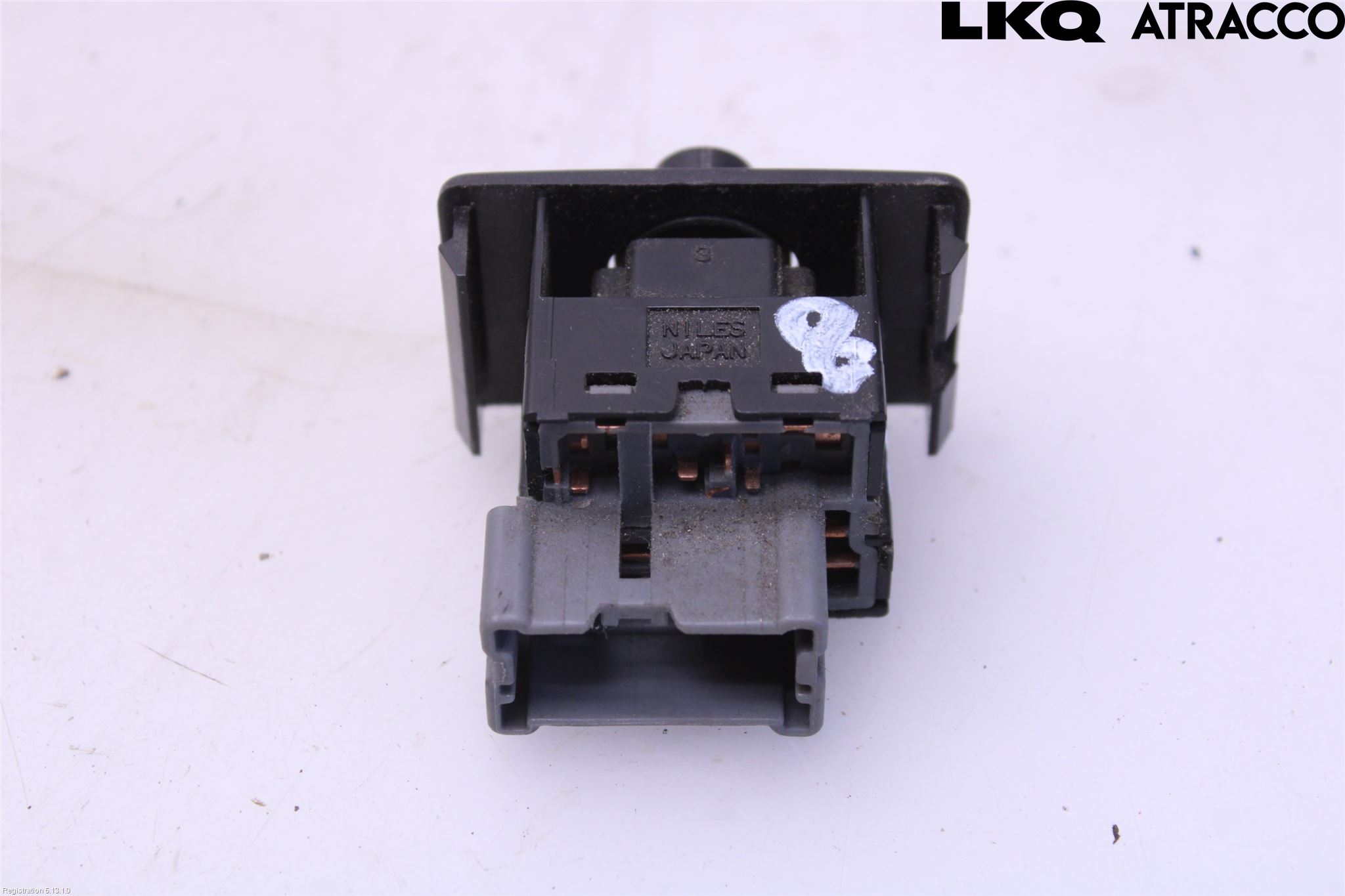 Nissan ALMERA    96-00 Bryter Speil