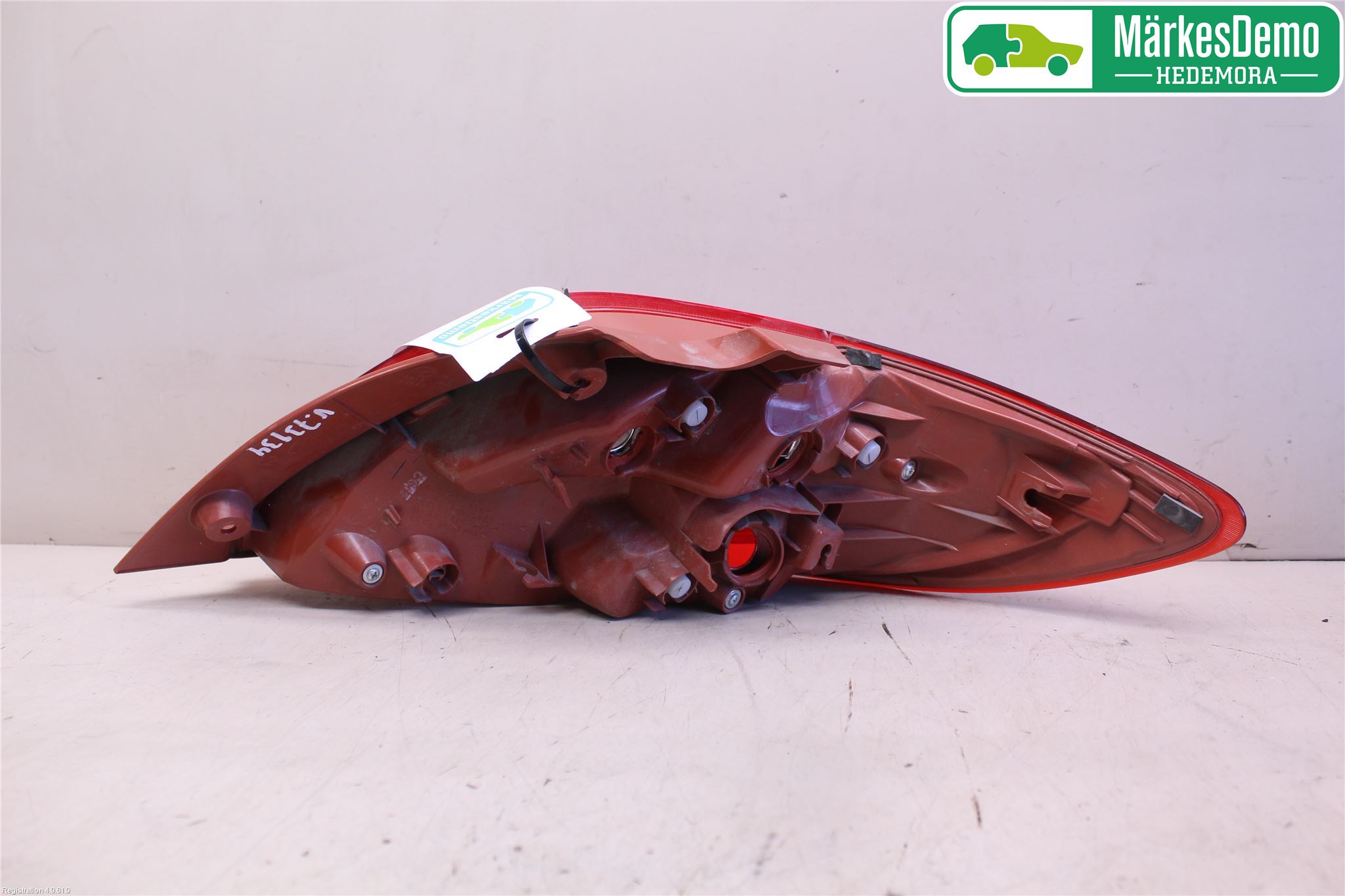 Mazda 2 (DE) 08-15 Baklykt Venstre