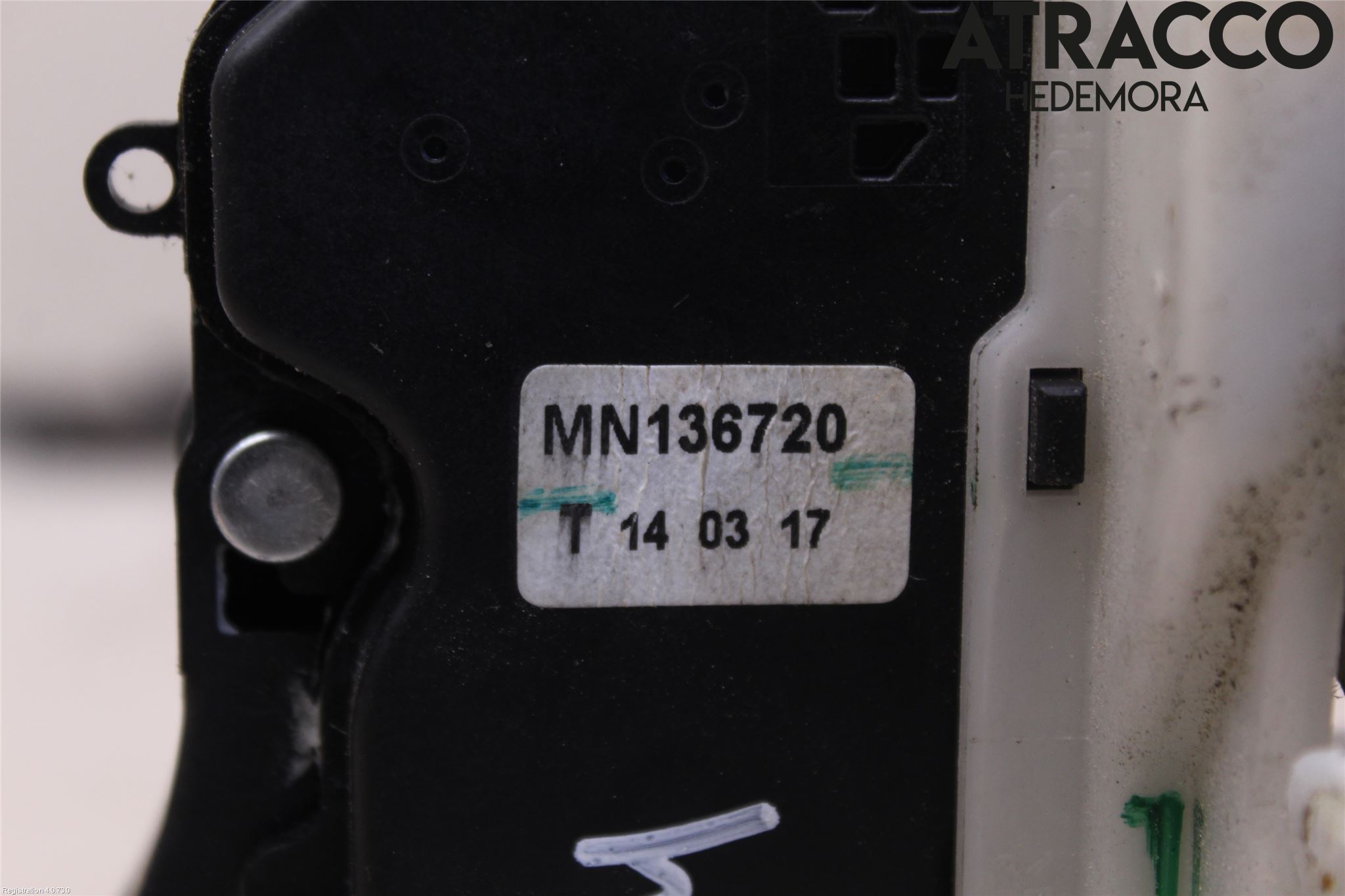 Mitsubishi L200 06-15 Dørlås - Låsekasse