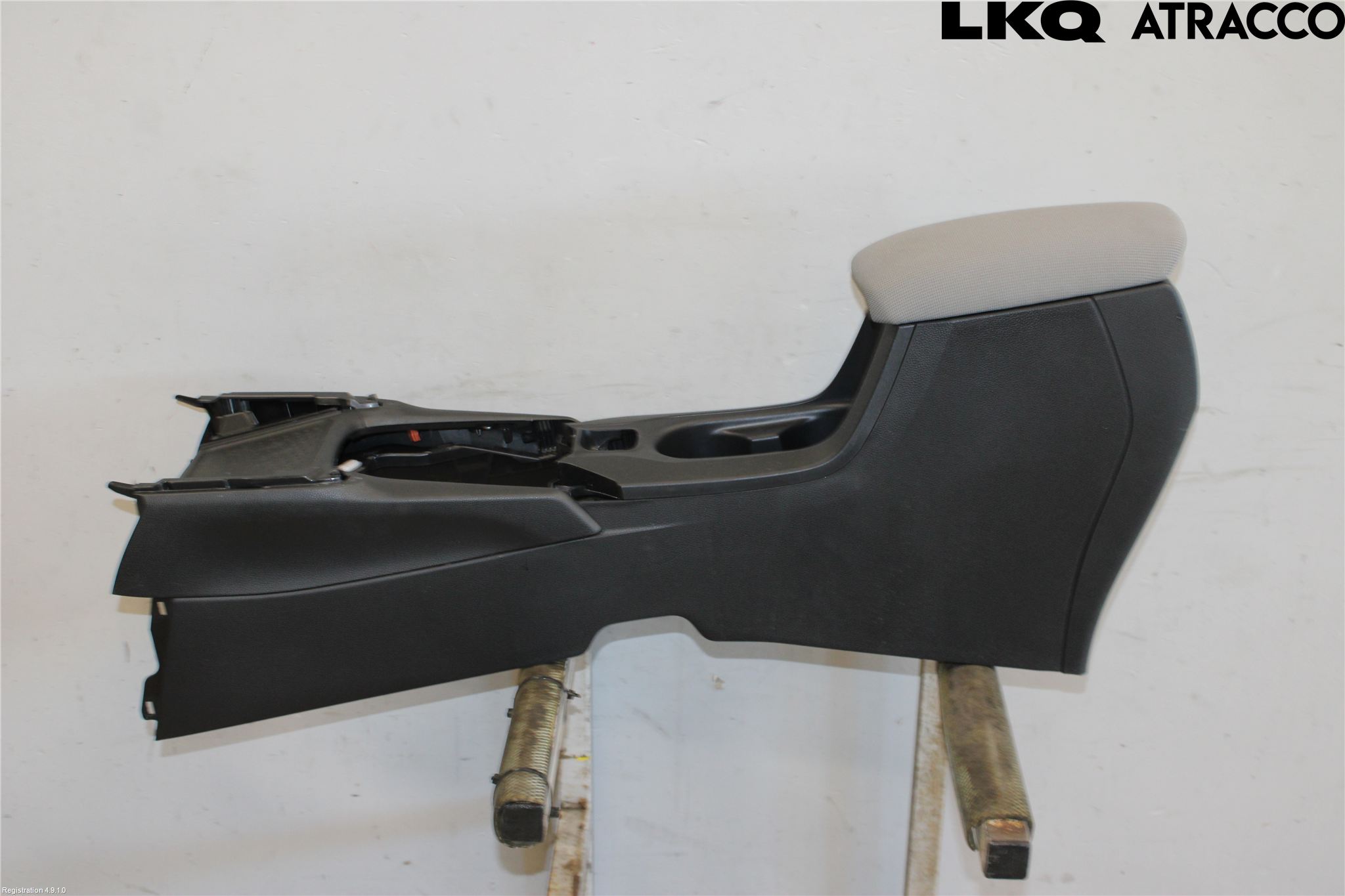 Toyota COROLLA CROSS XG10 22- Innr Konsoll-Lomme