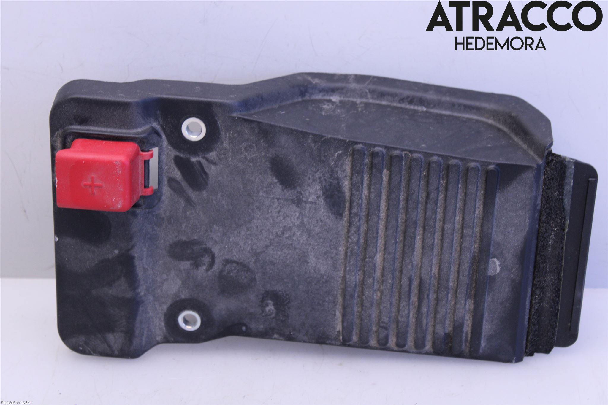 Volvo V90 17->> Batterikasse - Feste - Holder