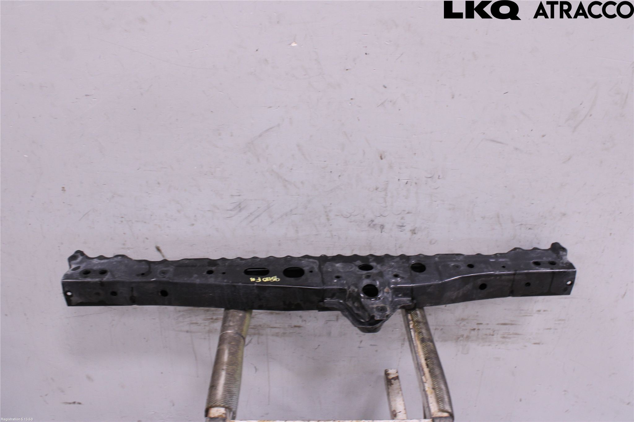 Toyota AURIS 13-19 Frontplate Nedre