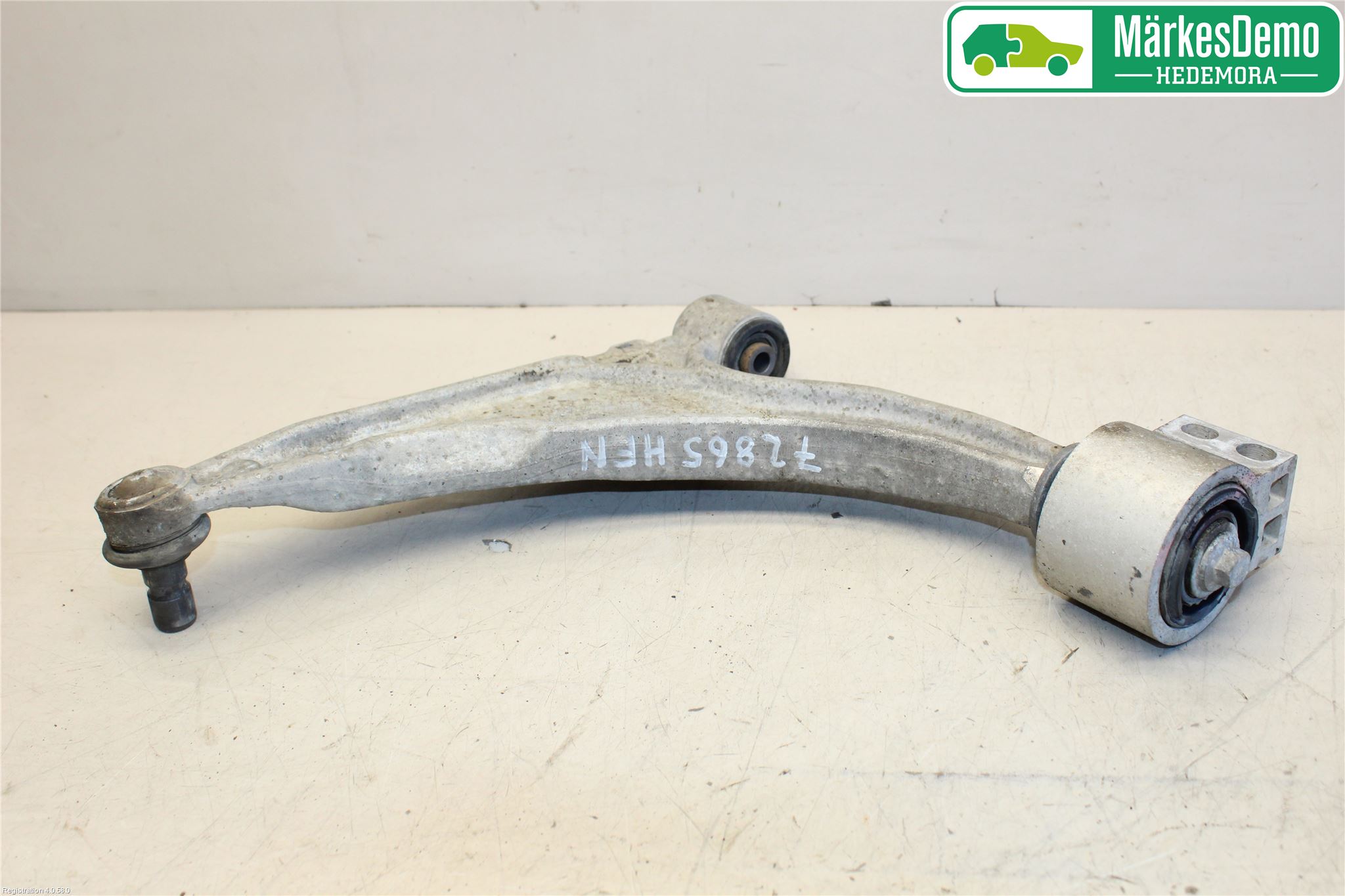 Opel ASTRA J 10-15 Bærearm Foran Høyre Nedre