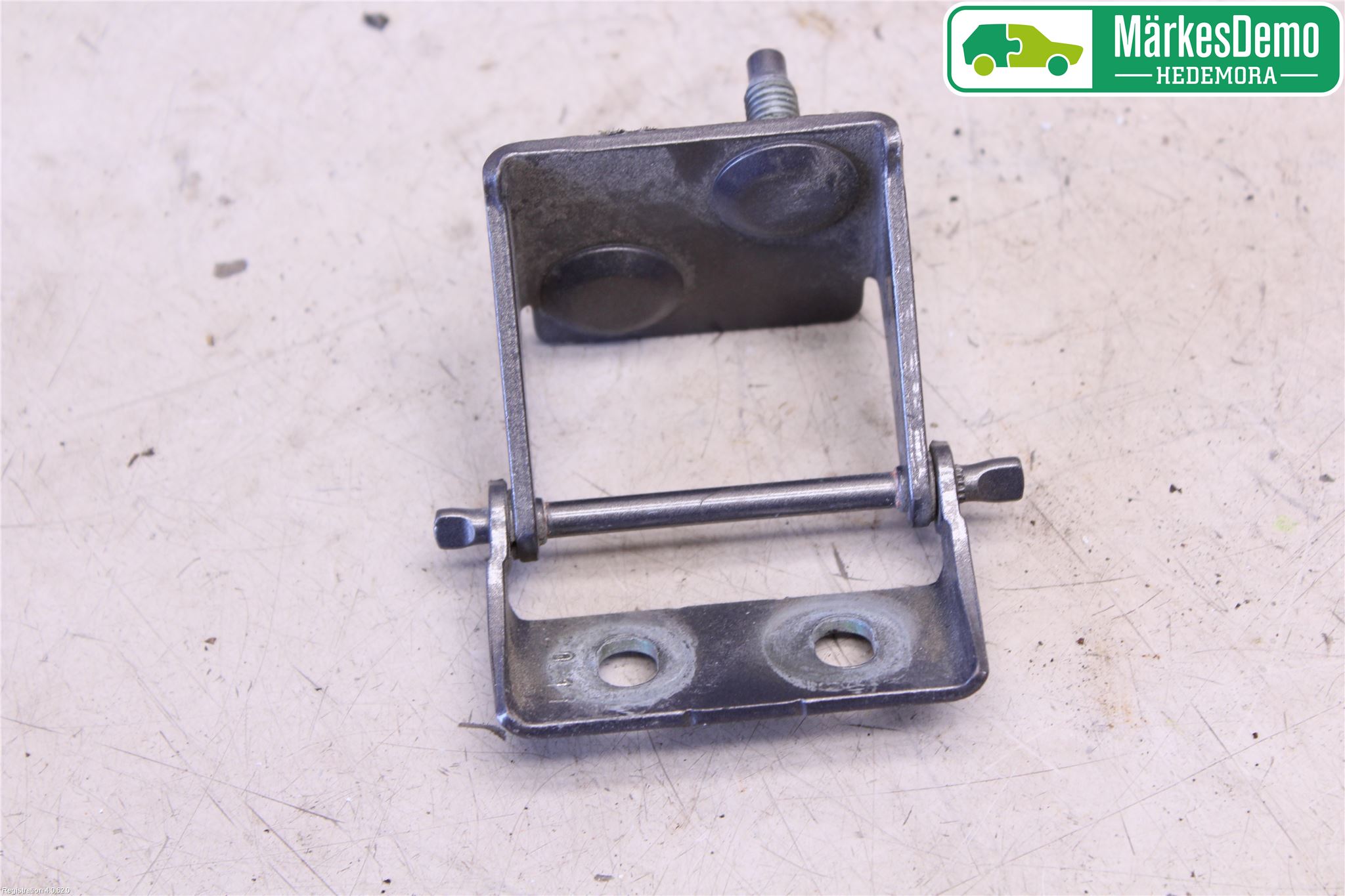 Ford FOCUS 11-14 Bakluke Hengsel Venstre