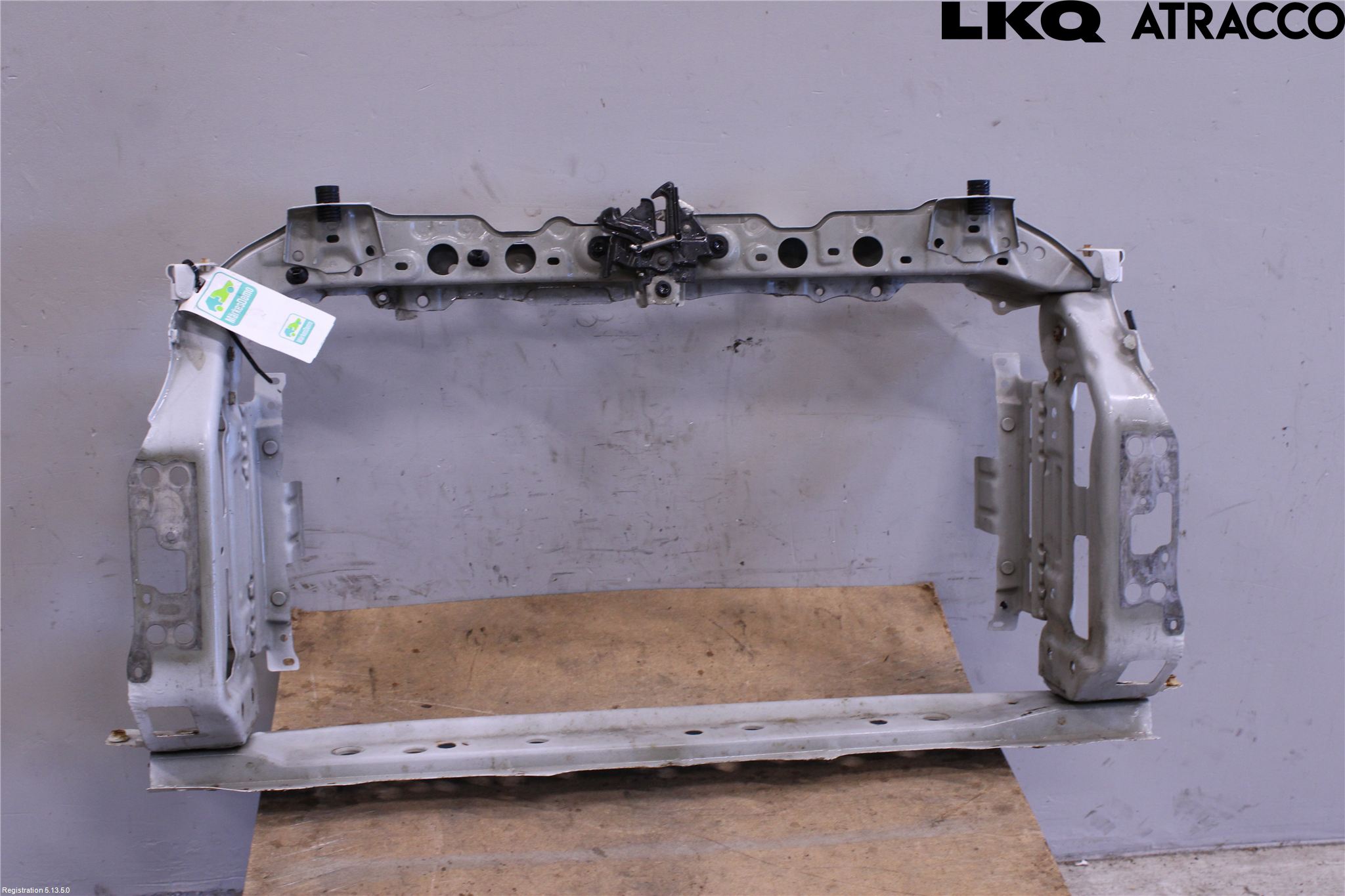 Toyota YARIS XP130 15-20 Frontplate