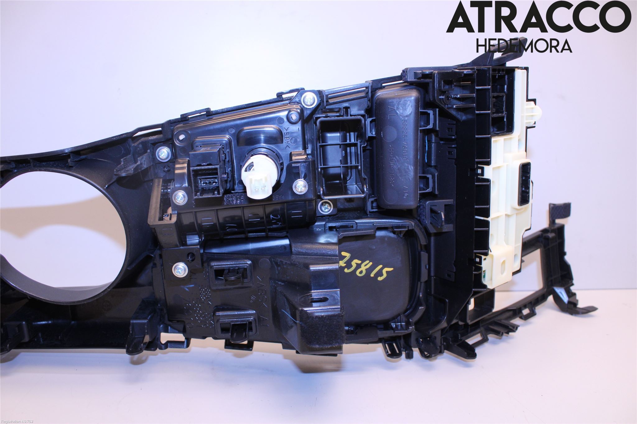 Lexus CT 200h Instrumentkonsoll Midt