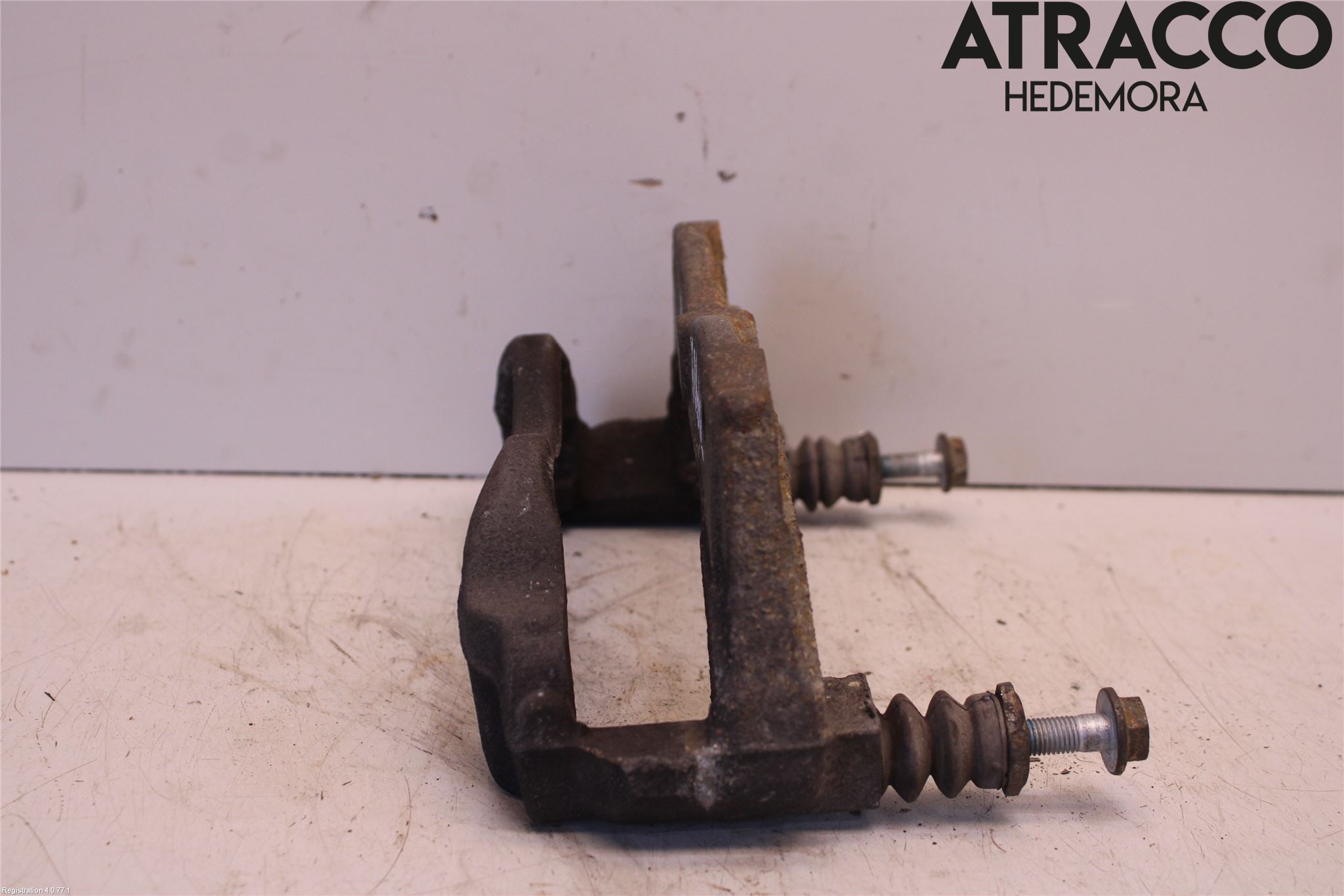 Toyota AVENSIS 16-18 Bremsecaliper Feste Holder