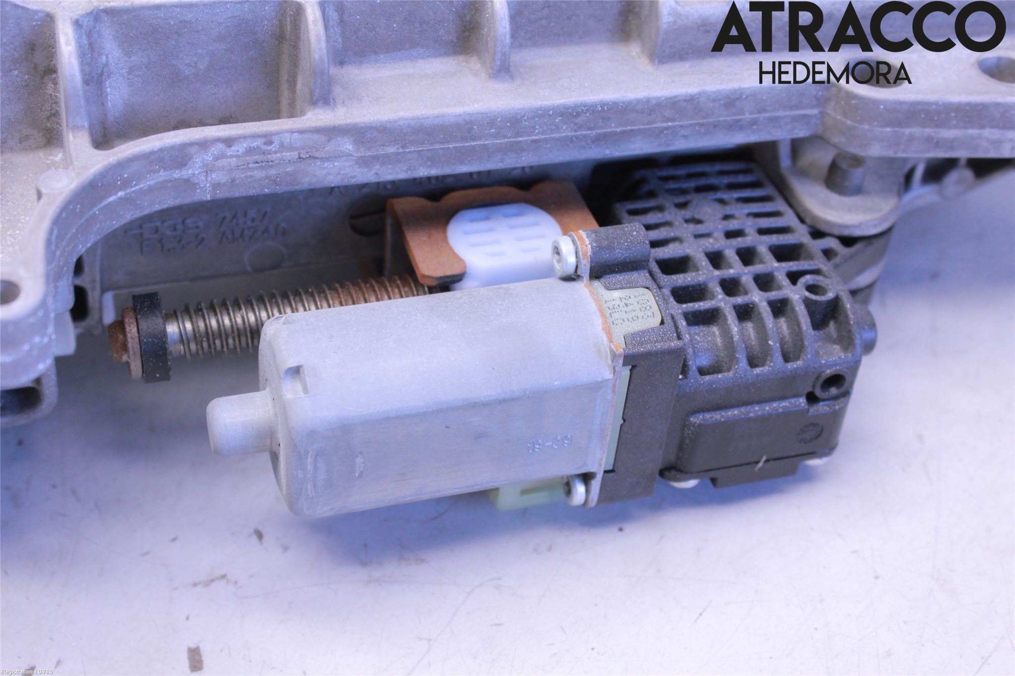 Mercedes-Benz MB E-KLASS (W213) 16-23 Rattakselaggregat Justerbart