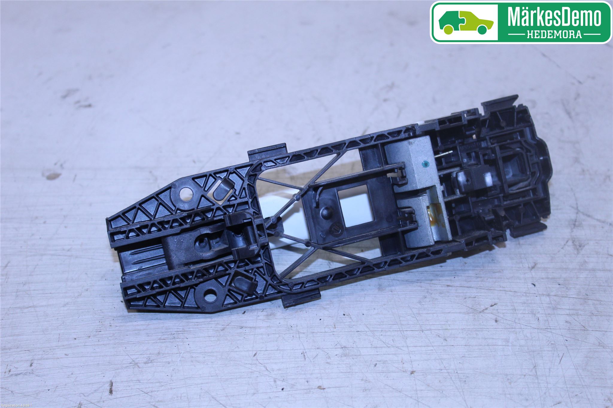 Volkswagen VW POLO 10-17 Dørhandtak Ytre Høyre