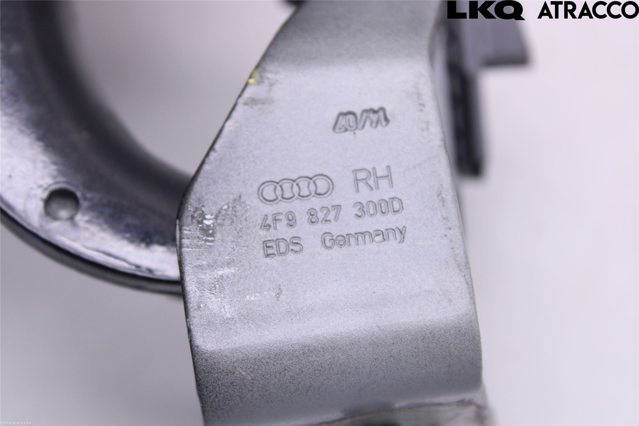 Audi A6/S6     05-11 Bakluke Hengsel Høyre