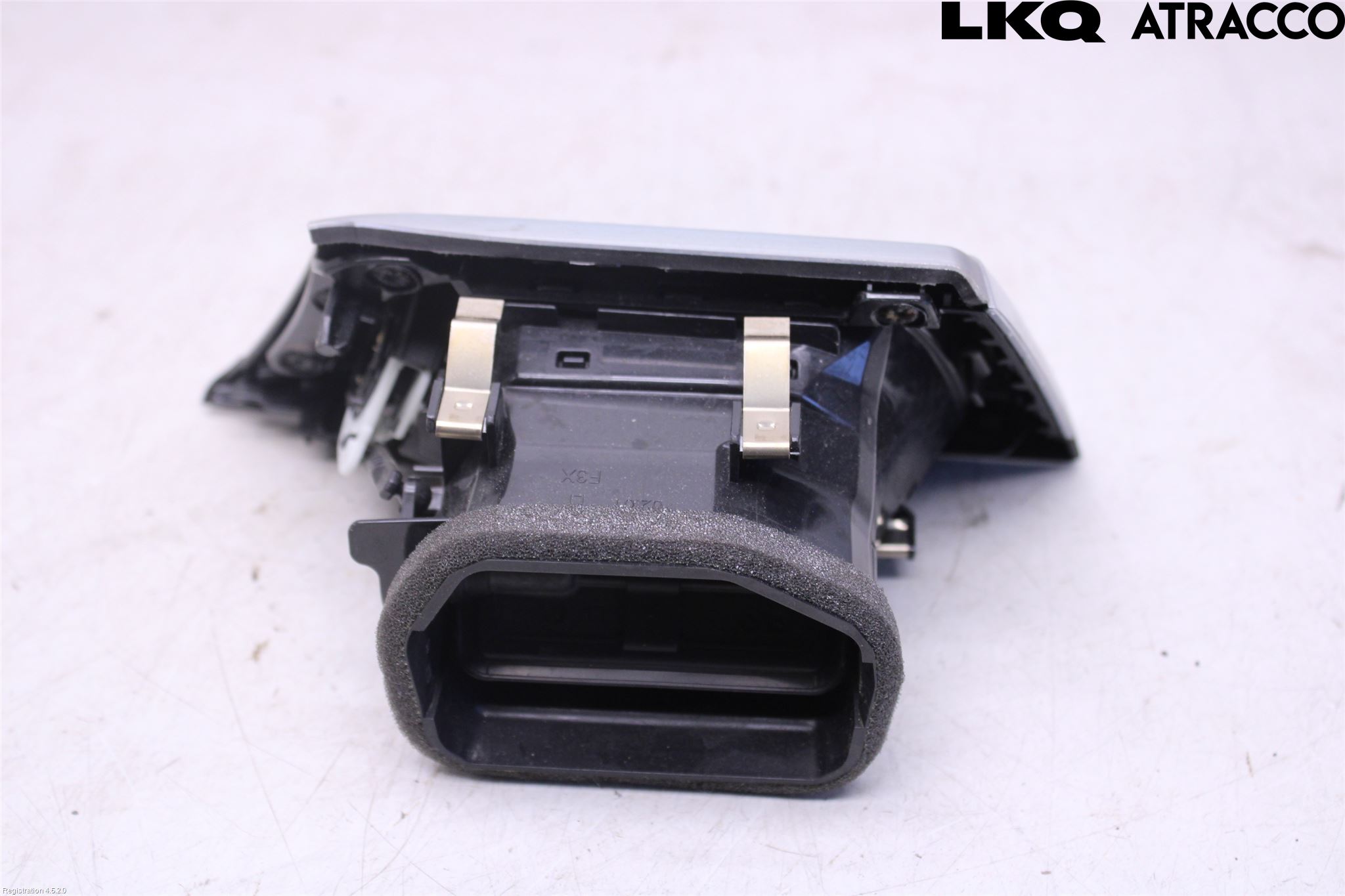 BMW 3 F30/F31/F80 12-19 Dashbord Kanal - Dyse