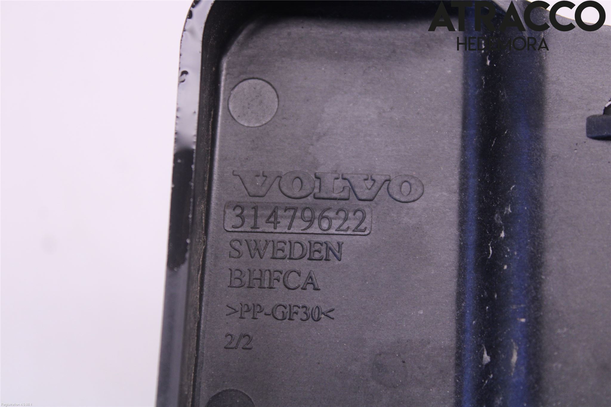 Volvo V90 17->> Batterikasse - Feste - Holder
