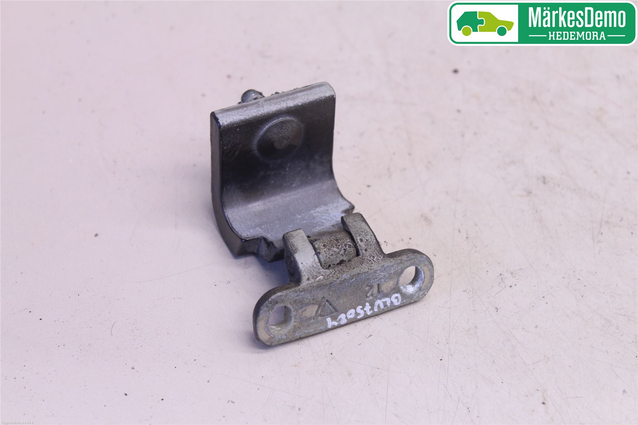 Volkswagen VW POLO 05-09 Bakluke Hengsel Venstre