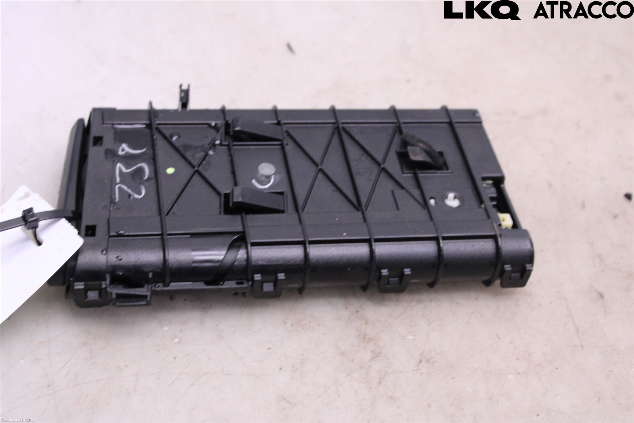 Saab 9-3 VER2/VER3 08-15 Innr Koppholder